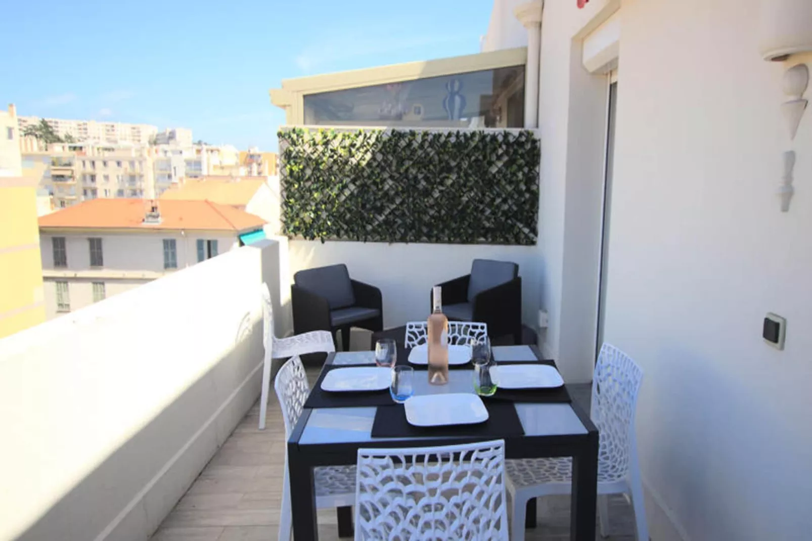 Appartements à Nice-Buitenkant zomer
