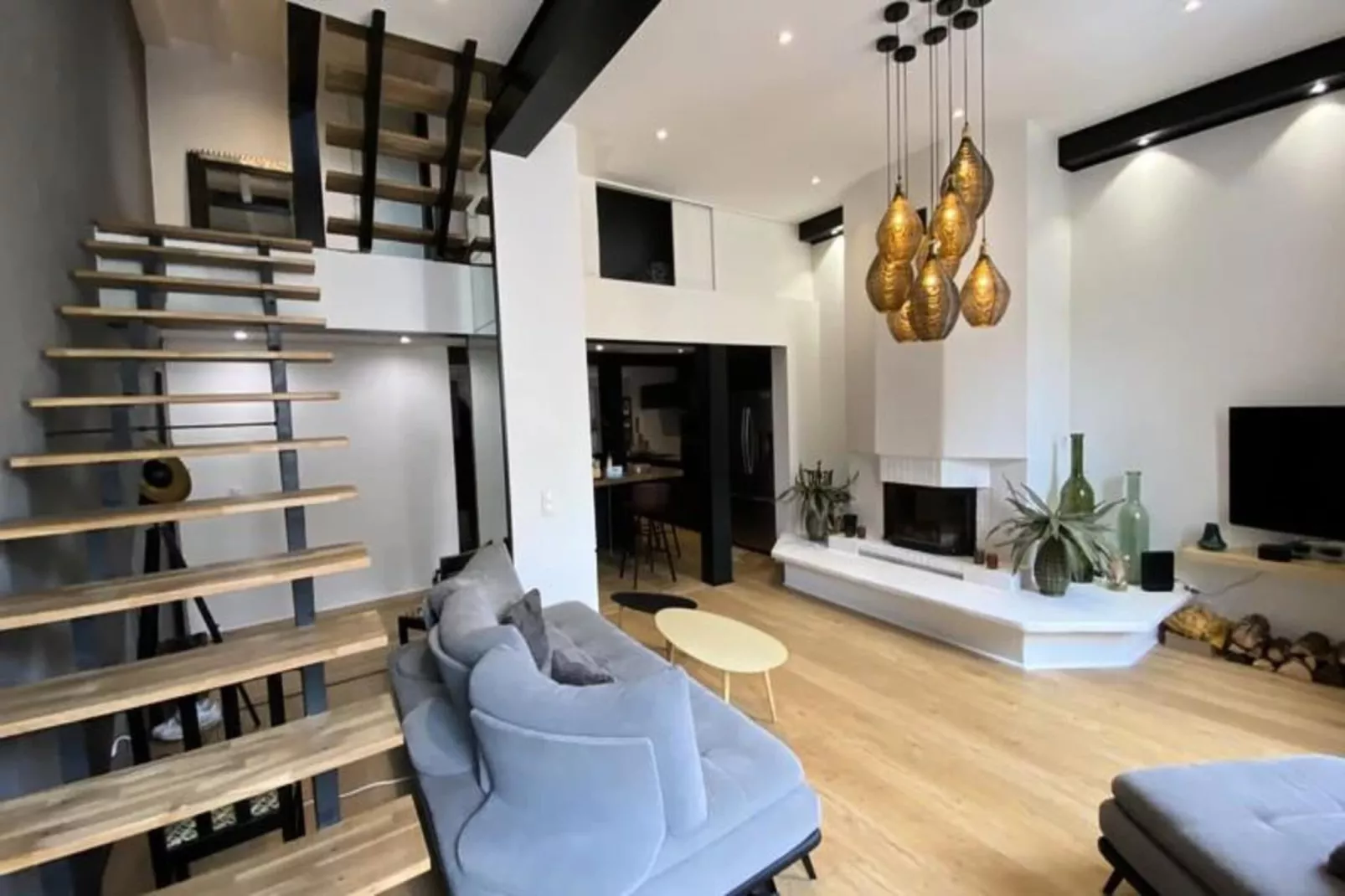 06bx : Superbe Loft - 100m2 - 6 Personnes-Buitenkant zomer