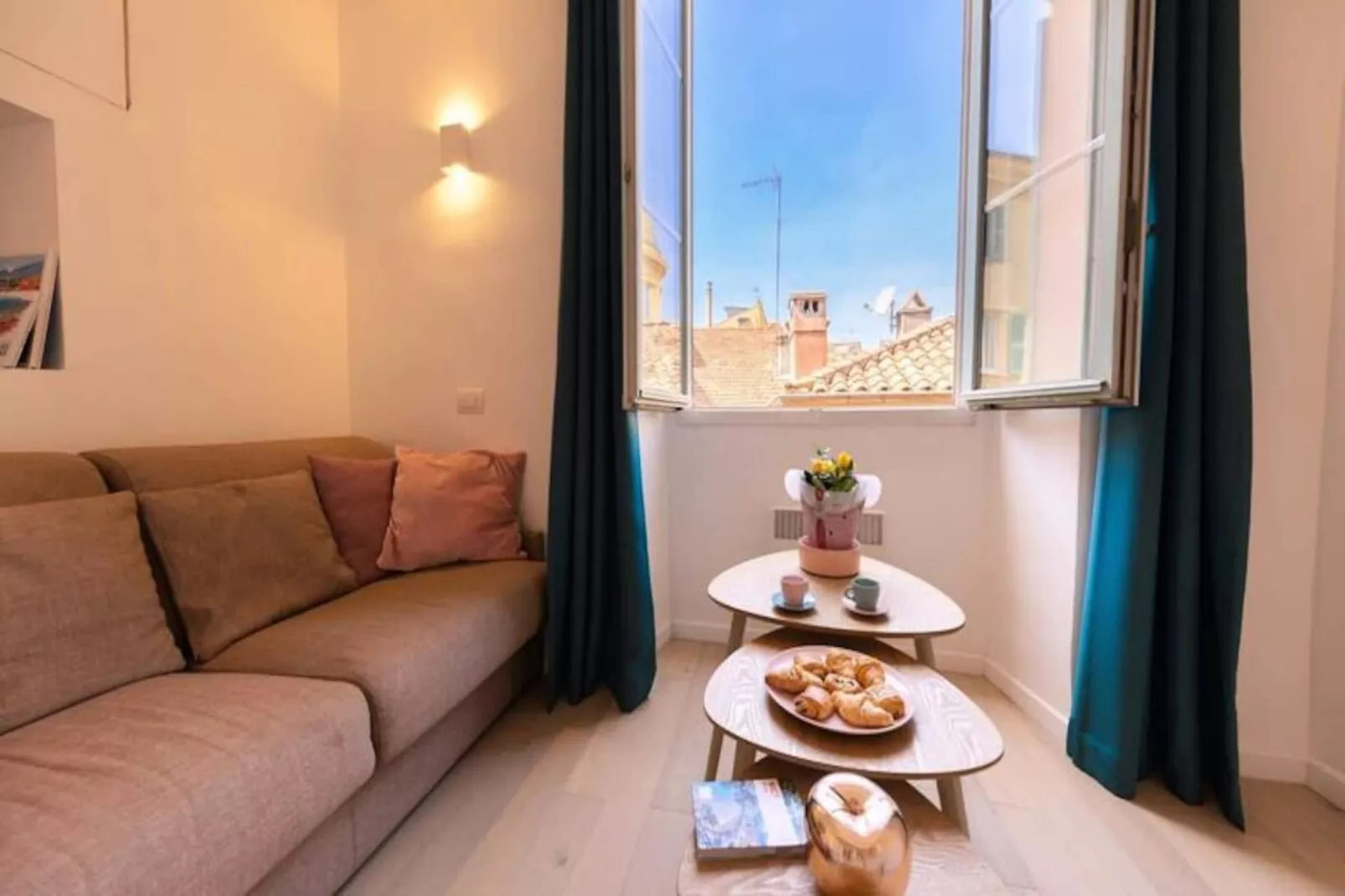 06a3 - Bel Appartement Au Cœur Du Vieux Nice-Image-tags.