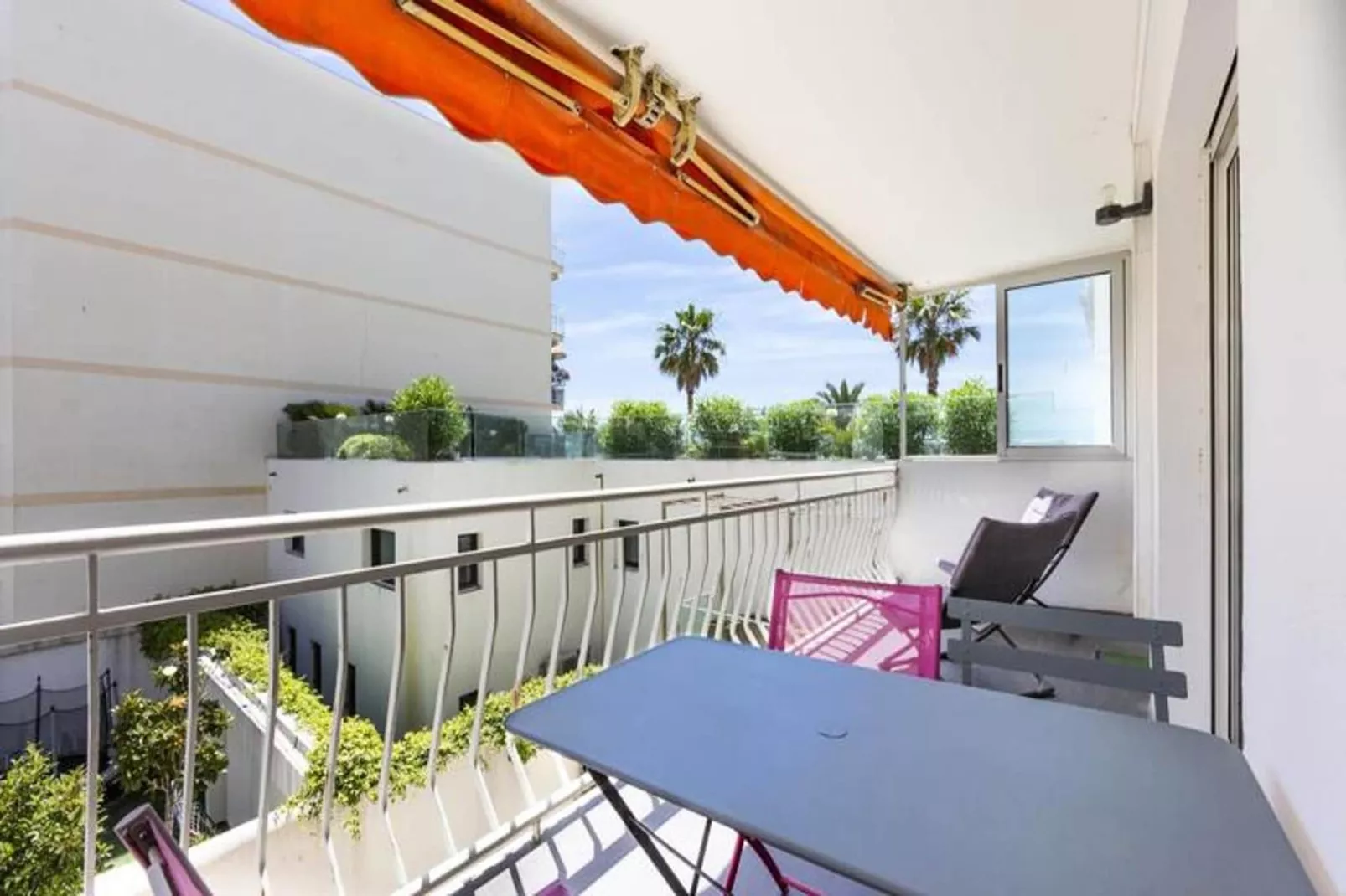 Résidence Moderne Appartement 2 Chambres/1 Salle De Bain, Terrasse Calme/aper&ccedil;u Mer-Terrasbalkon