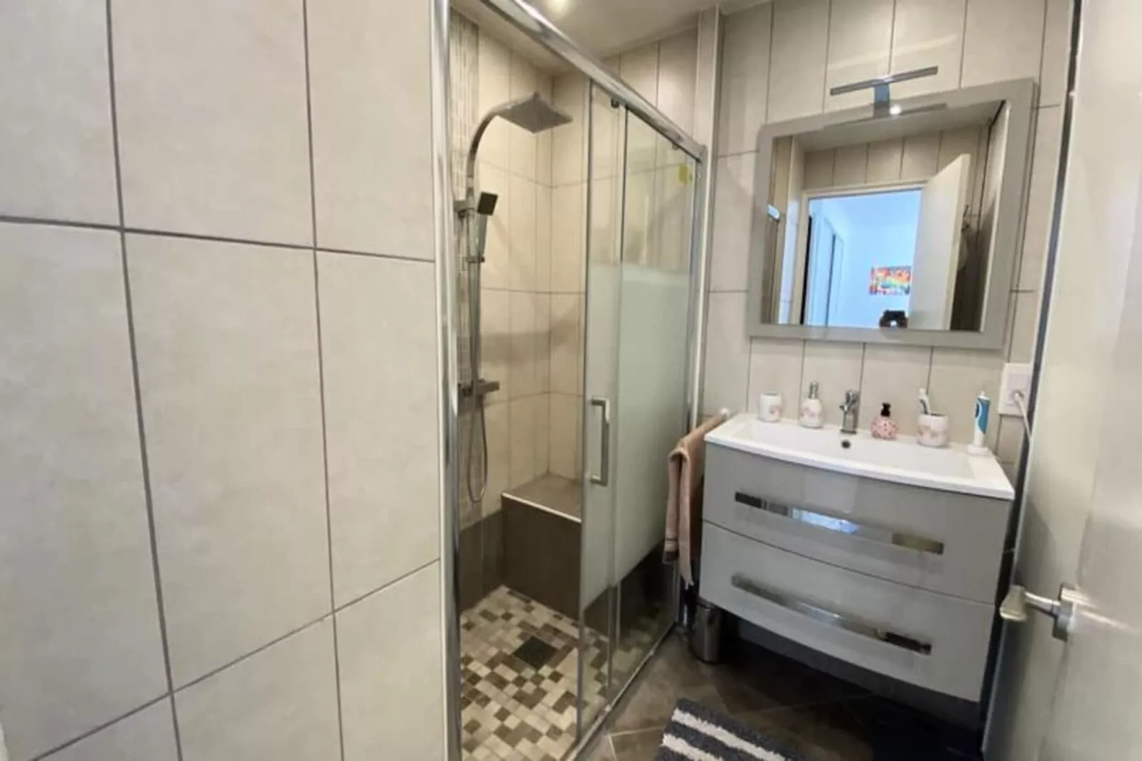 Résidence 2 Pi&egrave;ces Plein Sud &agrave; 300m De La Croisette ☀live In Le Bosquet☀-Badkamer