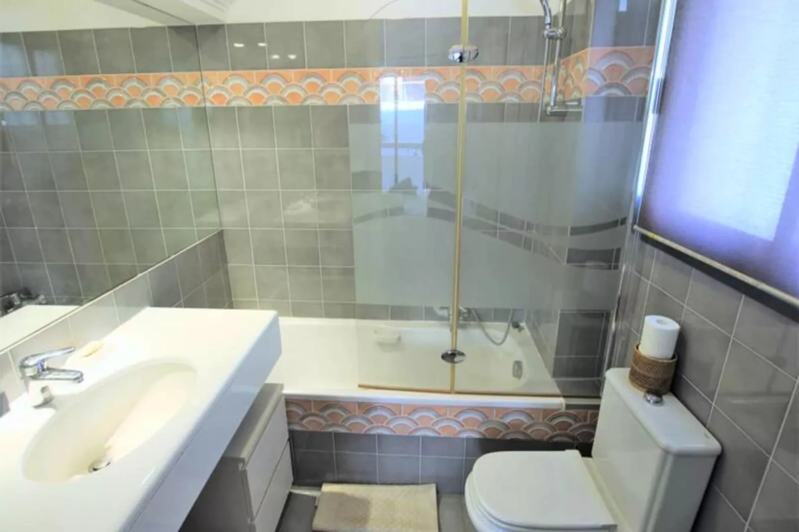 Résidence Appartement Rénové Avec 2 Chambres & Salle De Bain à La Décoration Raffinée-Recreatieruimte