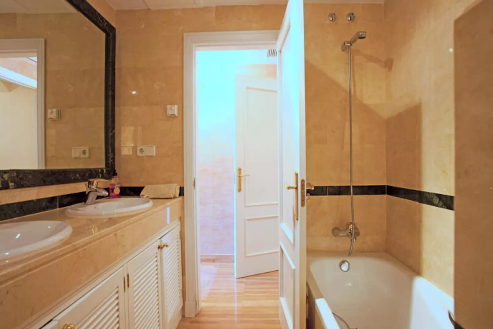 Appartements à Marbella-Image-tags.