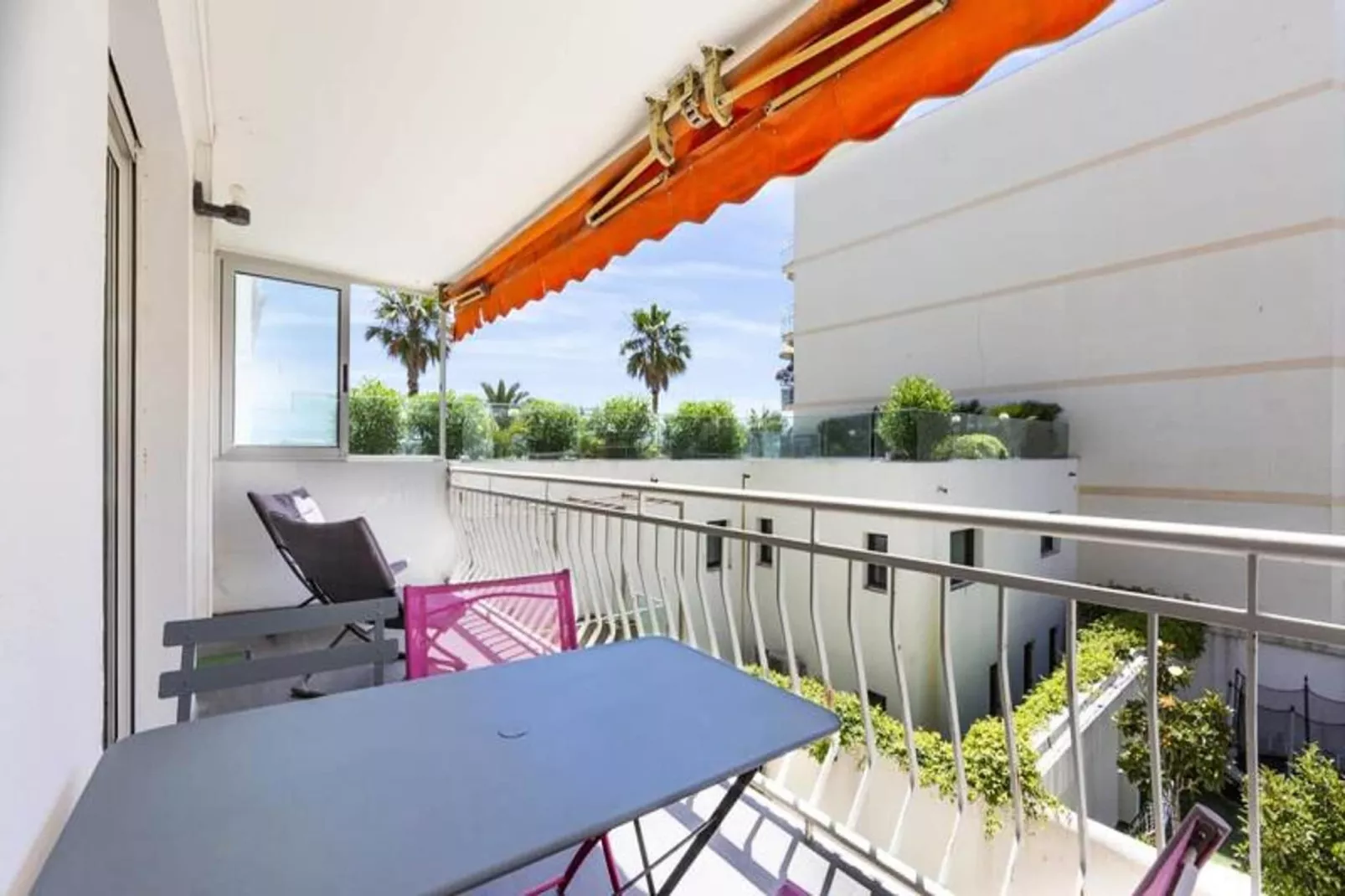 Résidence Moderne Appartement 2 Chambres/1 Salle De Bain, Terrasse Calme/aper&ccedil;u Mer-Terrasbalkon