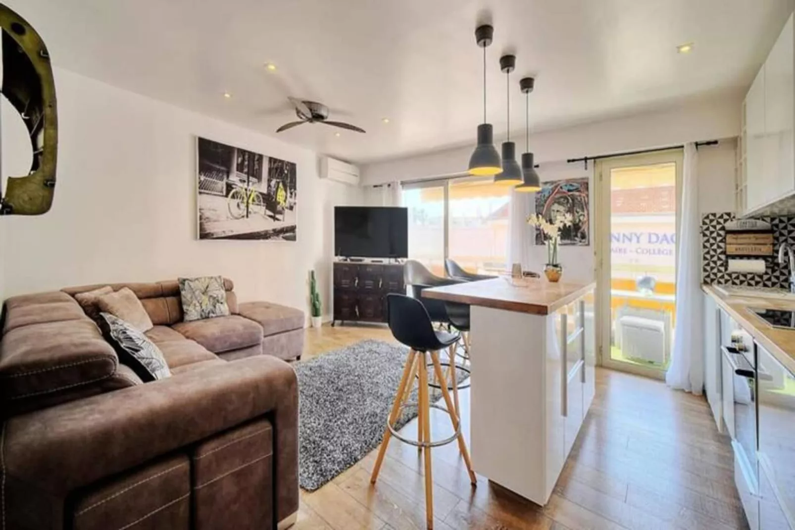 Résidence Le Verdi-Buitenkant zomer