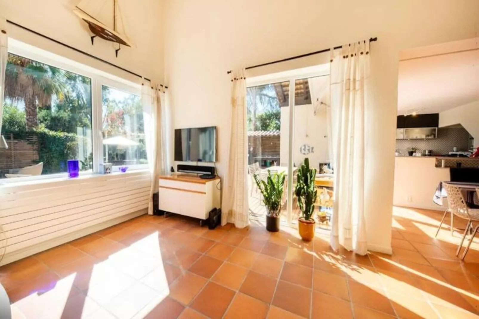 06v - Belle Villa - Jacuzzi - Piscine - Tennis-Image-tags.