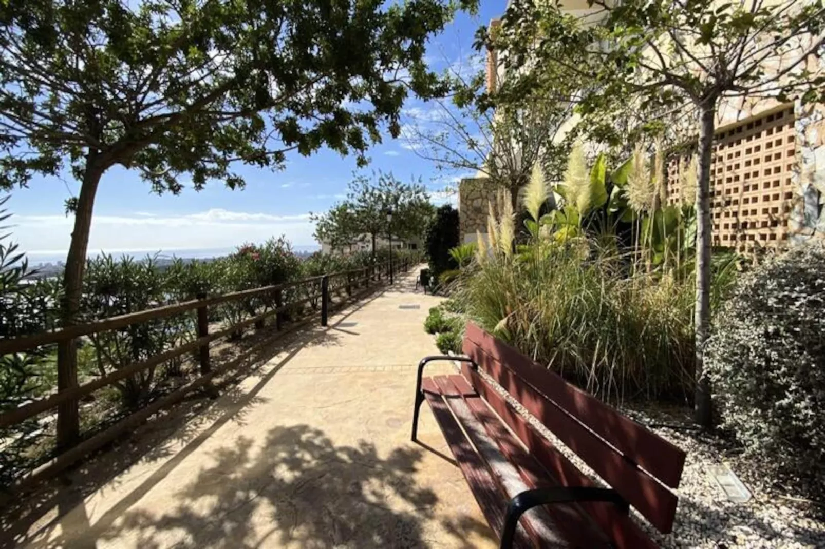 Appartement Vistamar : Piscine Et Magnifique Terrasse Panoramique-Image-tags.