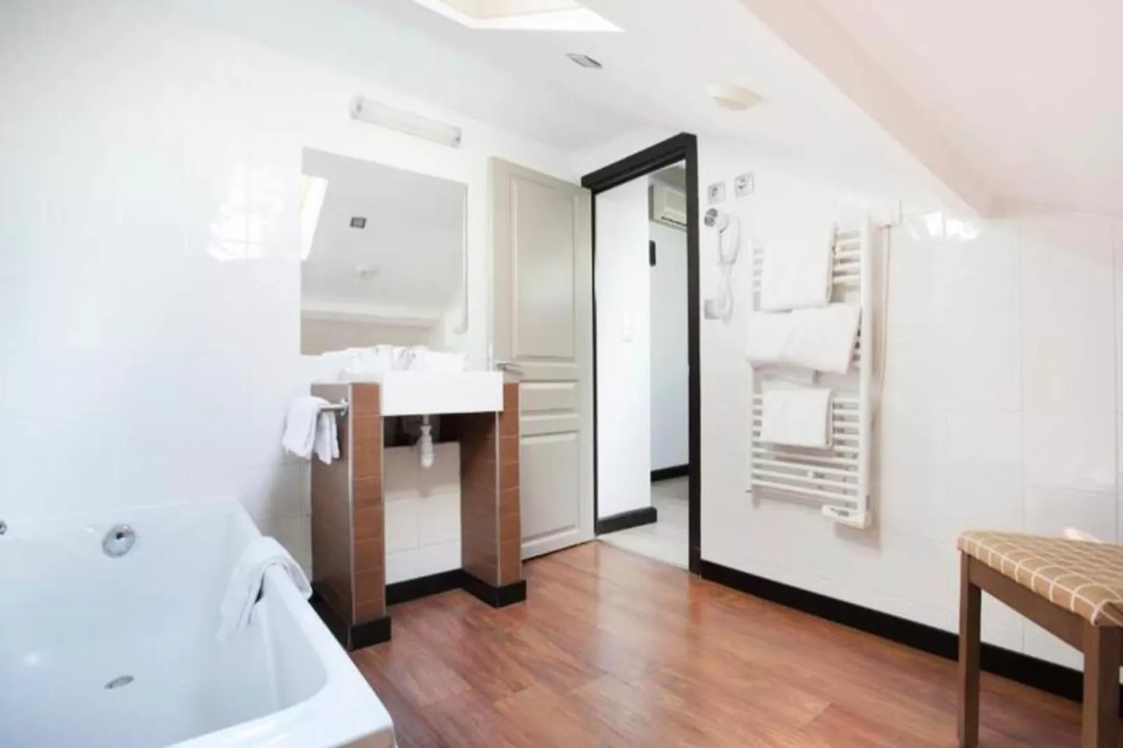 Appart'hôtel Odalys Palais Rossini-Badkamer