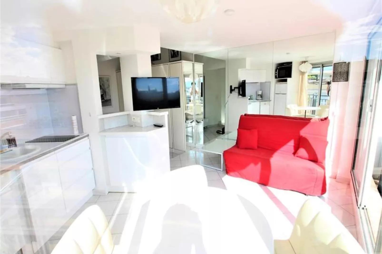 Résidence Studio Dernier &eacute;tage Avec Terrasse Sur Splendide Vue Mer-Buitenkant zomer