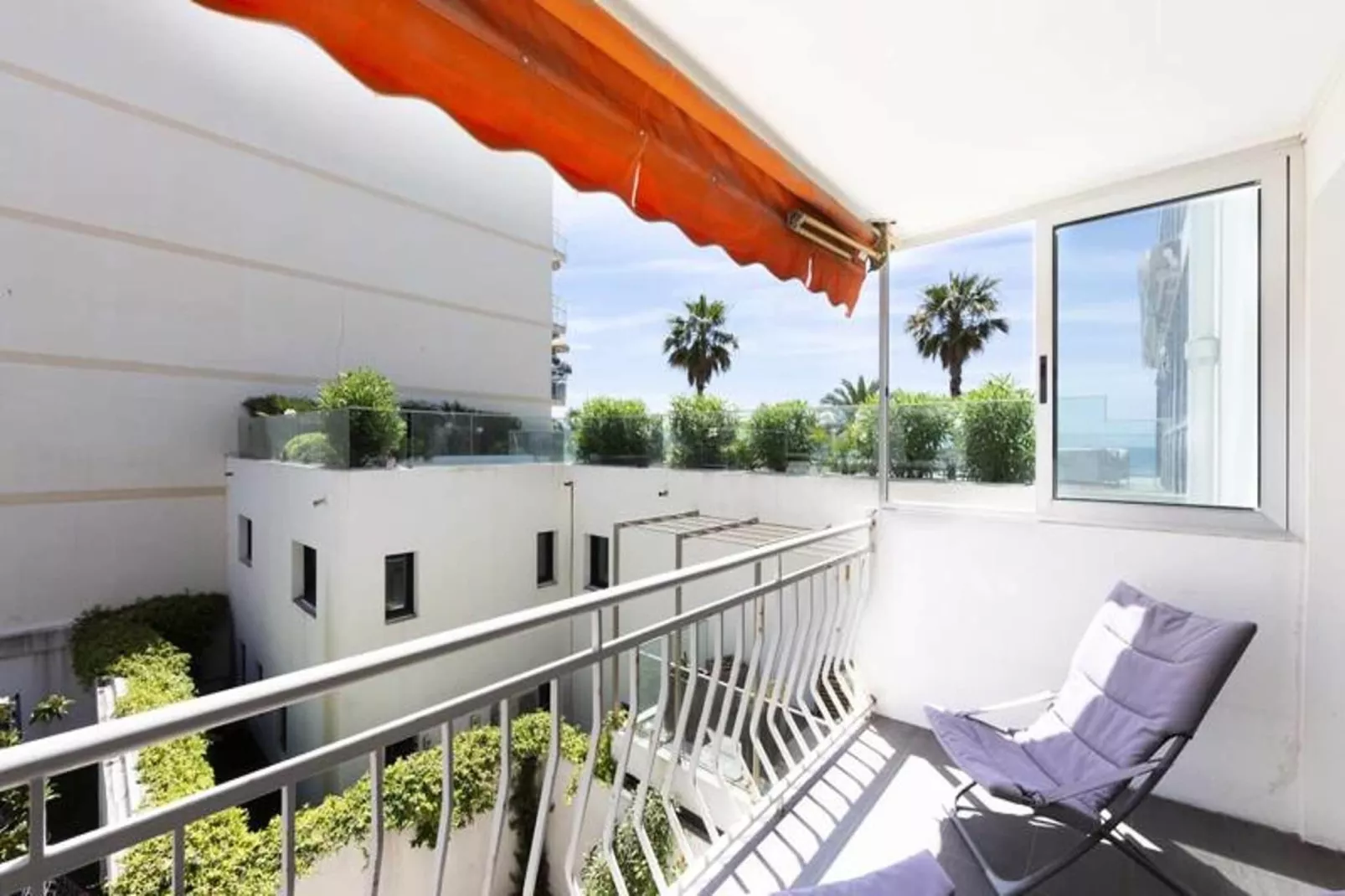 Résidence Moderne Appartement 2 Chambres/1 Salle De Bain, Terrasse Calme/aper&ccedil;u Mer-Terrasbalkon