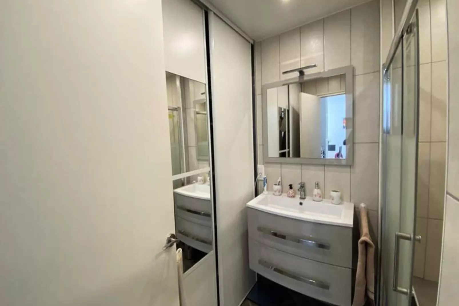 Résidence 2 Pi&egrave;ces Plein Sud &agrave; 300m De La Croisette ☀live In Le Bosquet☀-Badkamer