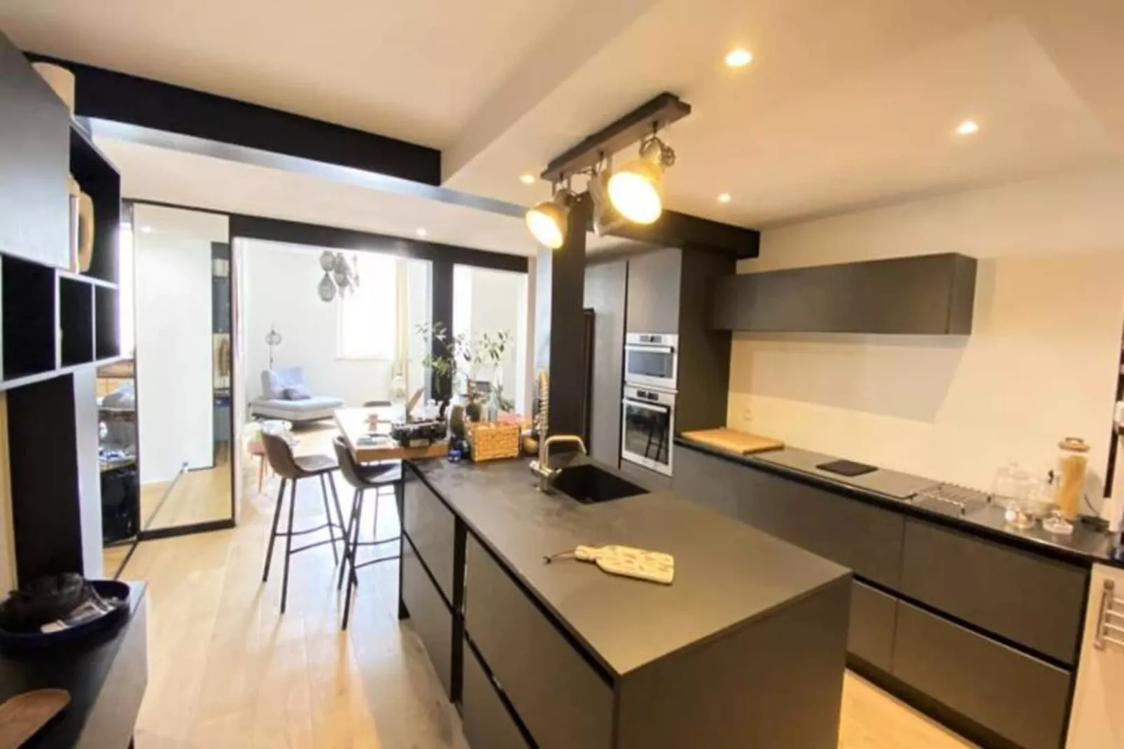 06bx : Superbe Loft - 100m2 - 6 Personnes-Buitenkant zomer