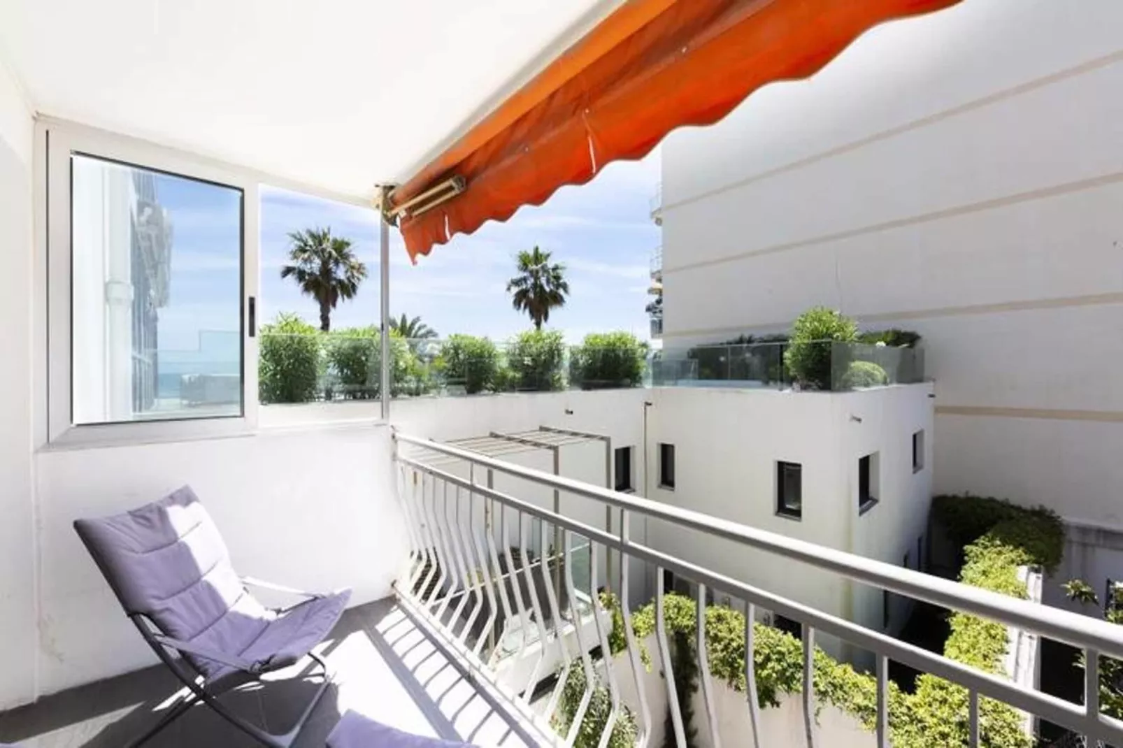 Résidence Moderne Appartement 2 Chambres/1 Salle De Bain, Terrasse Calme/aper&ccedil;u Mer-Terrasbalkon