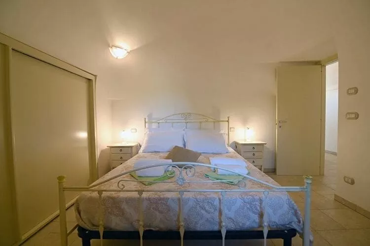 Holiday home Cisternino-Trullo Ulivo Antico-Slaapkamer