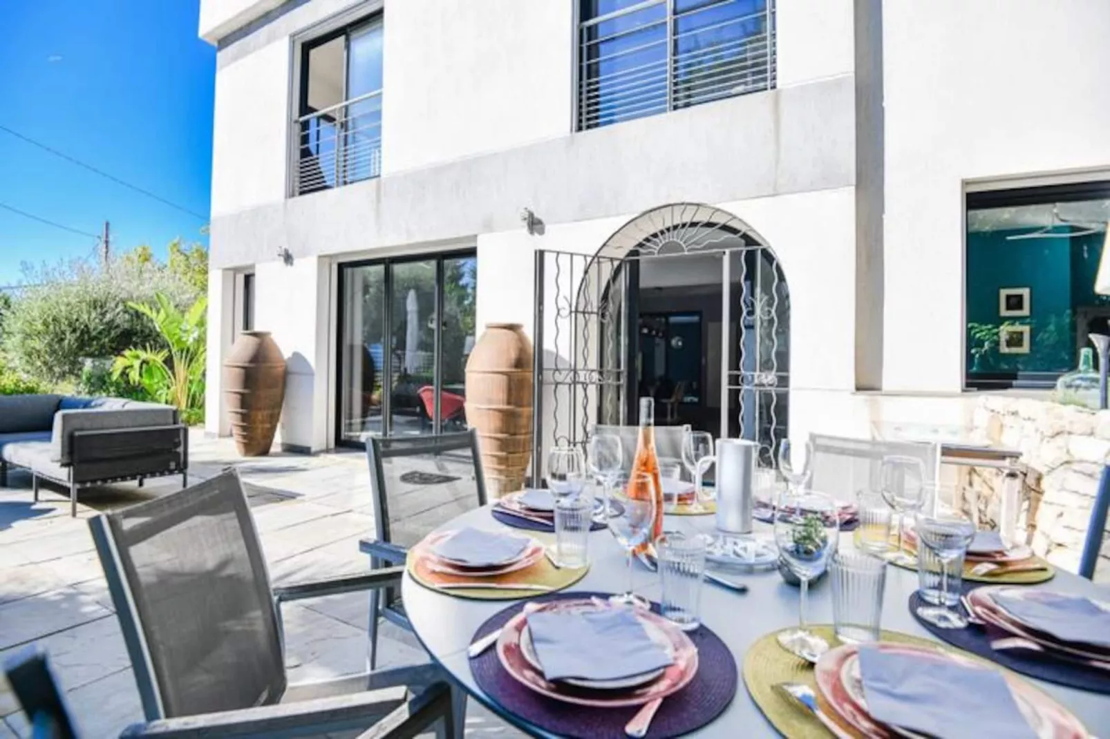 Villa Notre-dame - Piscine Parking 4 Chambres-Image-tags.