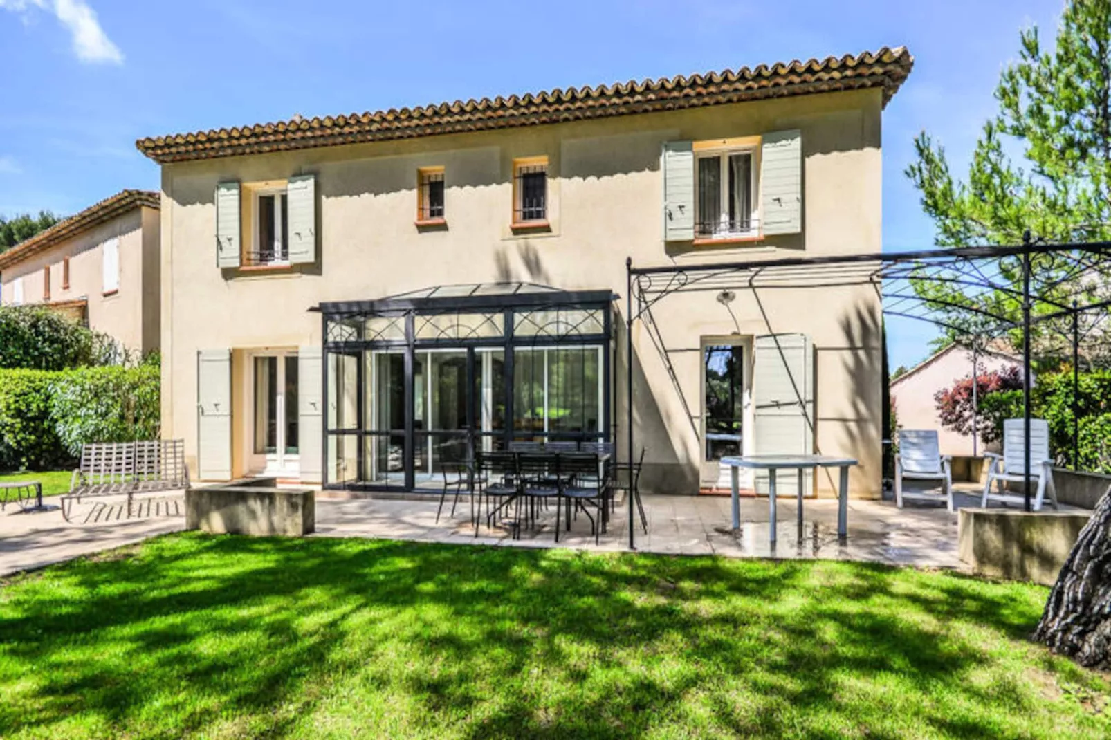 Les Mas et Villas de Pont Royal en Provence - maeva Home-Image-tags.