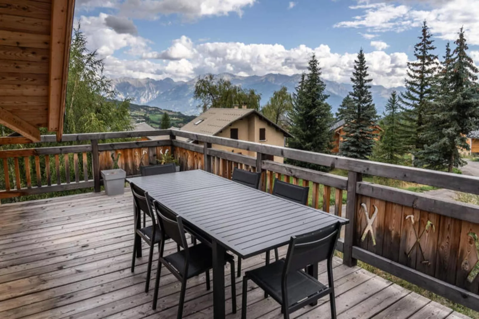 Résidence Pramouton-Uitzicht zomer