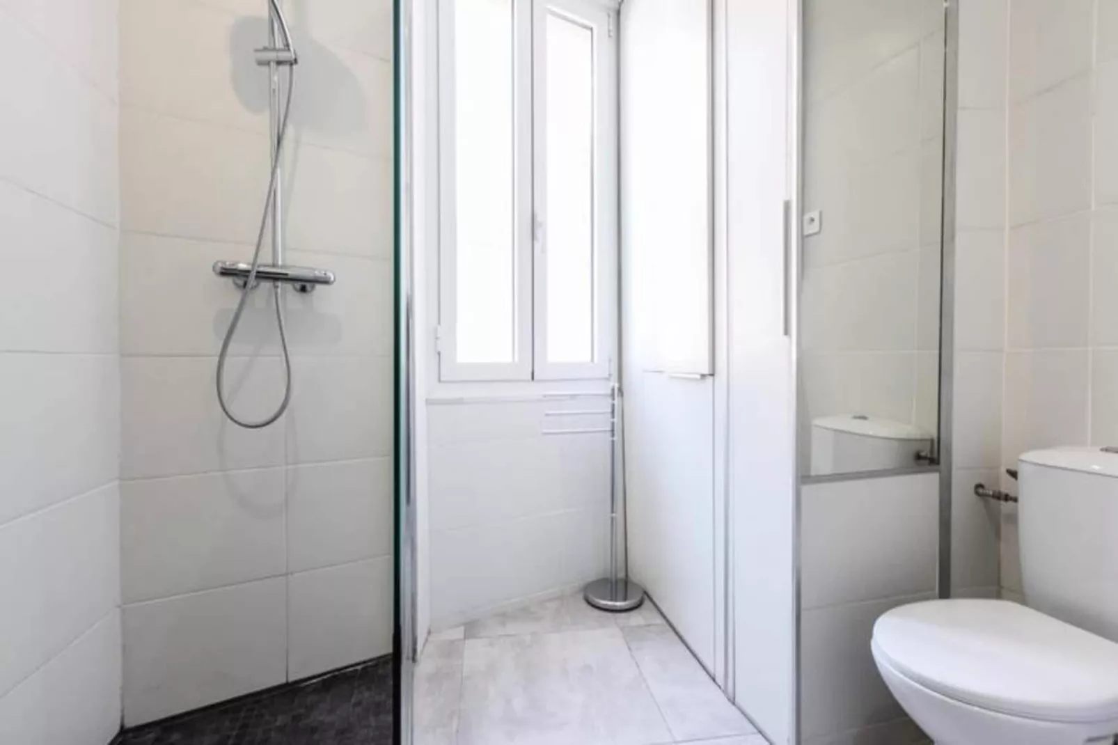 Palais & Croisette 1 Mn, 2 Pi&egrave;ces Spacieux Avec Balcon - Olam Properties-Buitenkant zomer