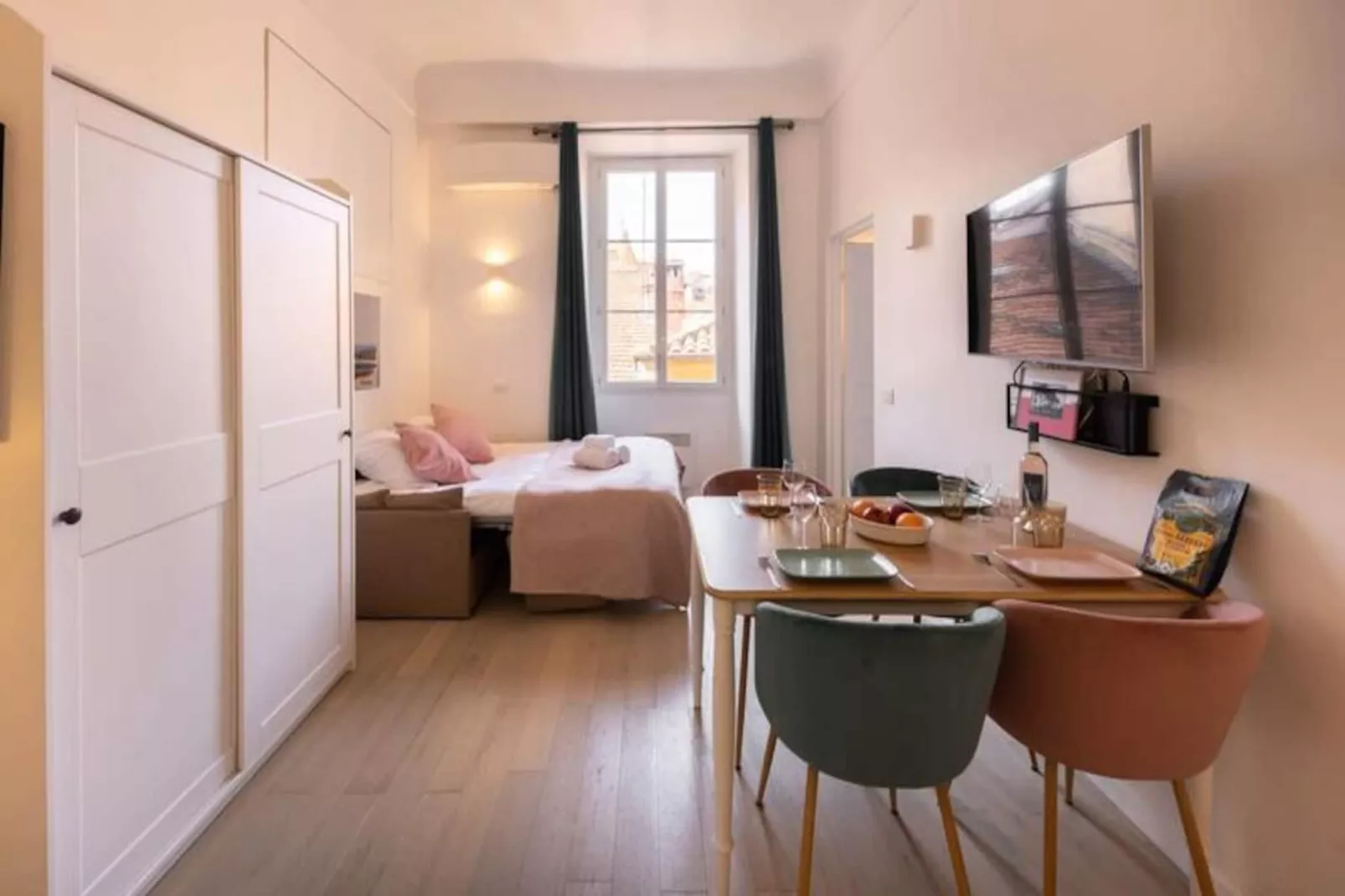 06a3 - Bel Appartement Au Cœur Du Vieux Nice-Image-tags.