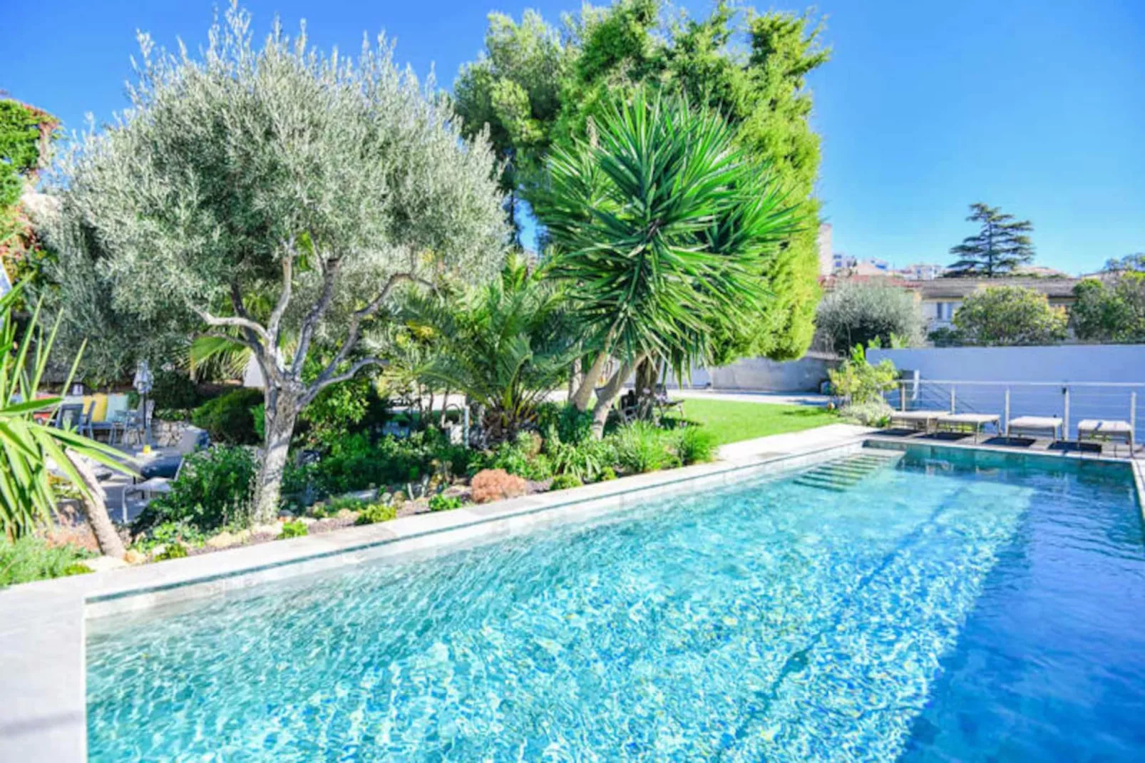 Villa Notre-dame - Piscine Parking 4 Chambres-Image-tags.