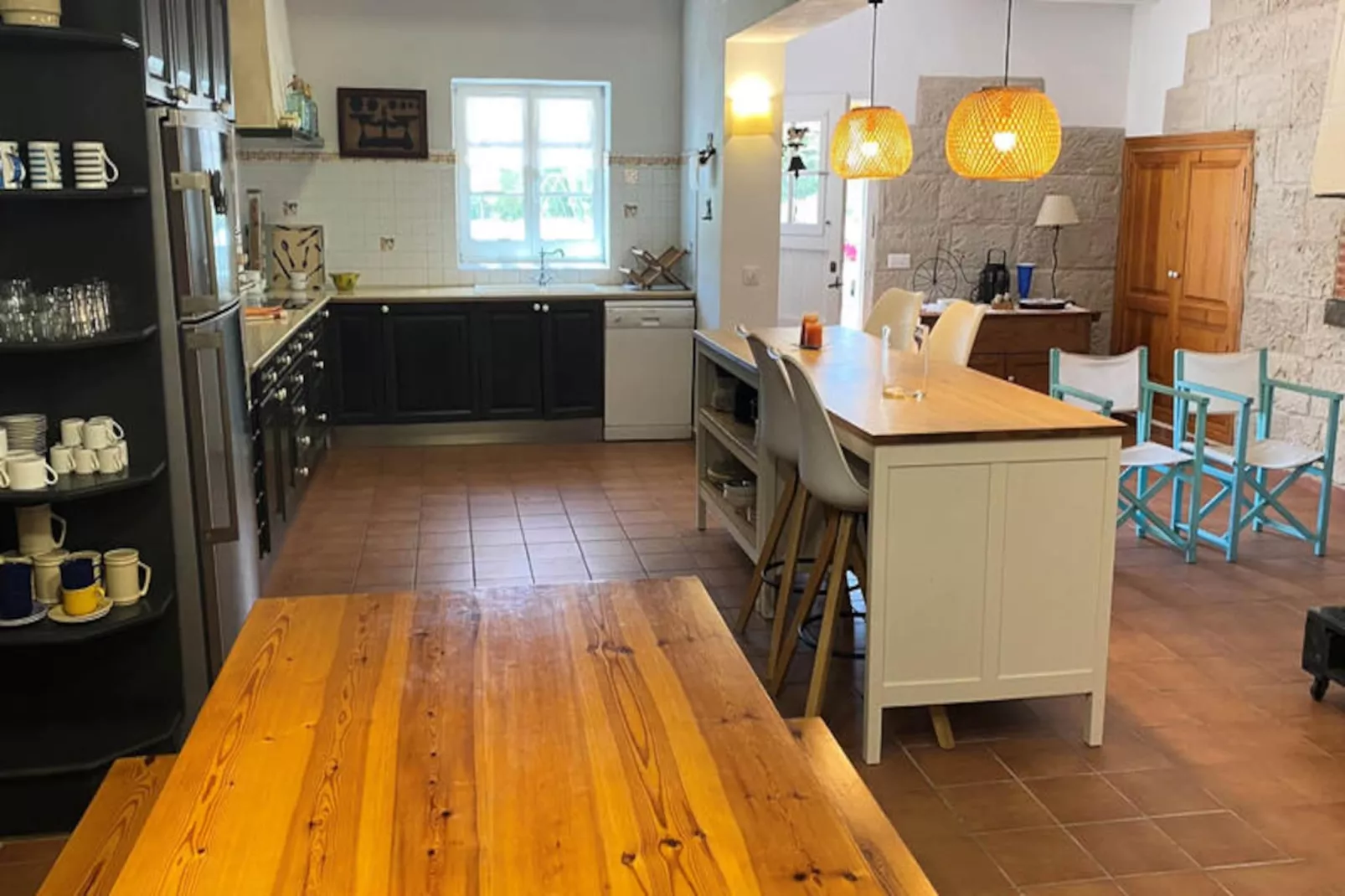 Maison à Son Bou-Image-tags.