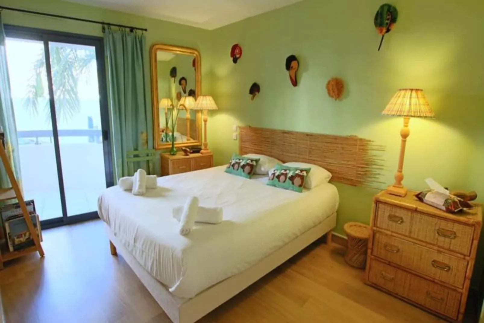 Résidence Appartement Rénové Avec 2 Chambres & Salle De Bain à La Décoration Raffinée-Recreatieruimte