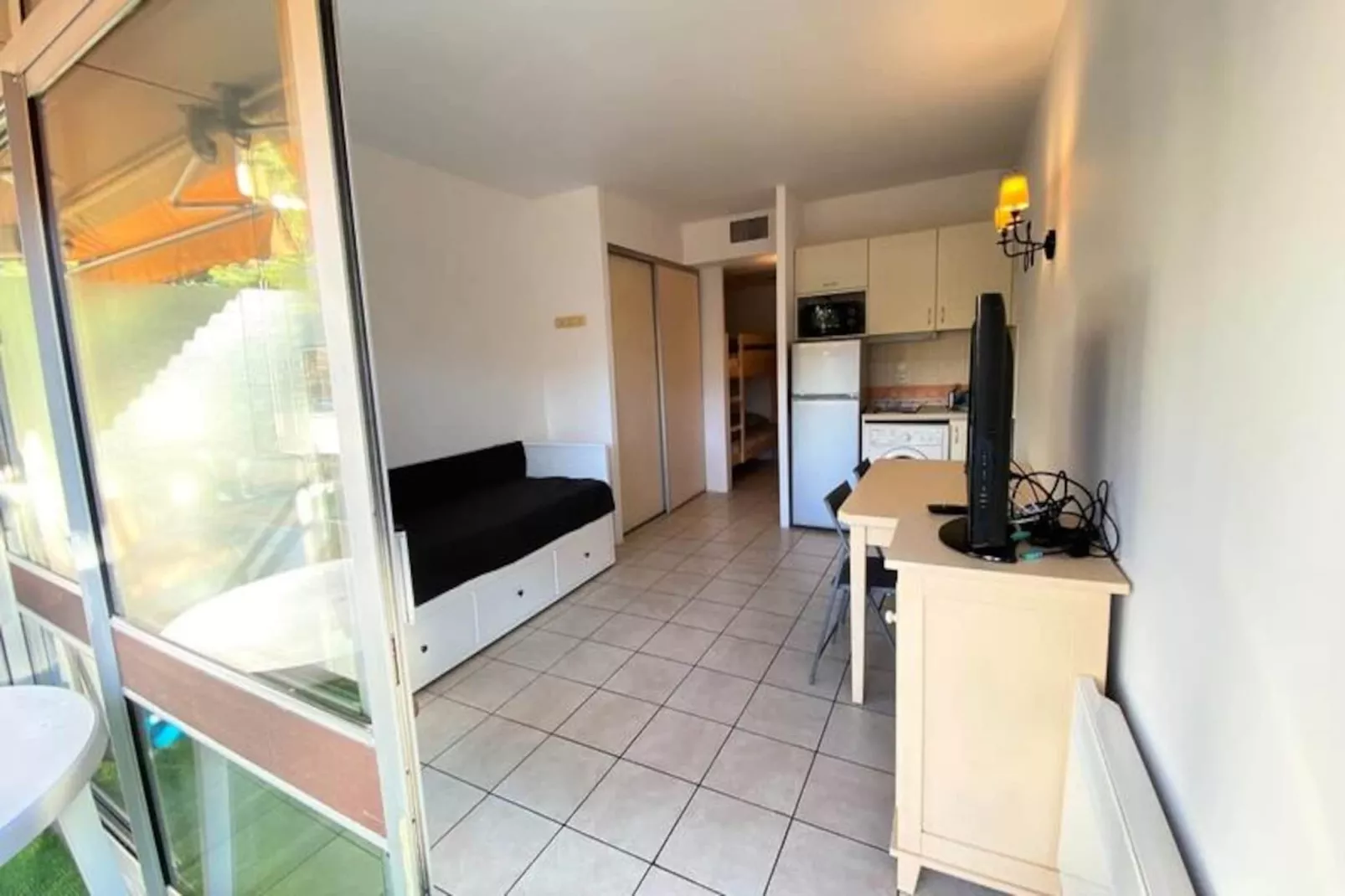 06u - Beau Studio En R&eacute;sidence - Piscine Et Tennis-Image-tags.