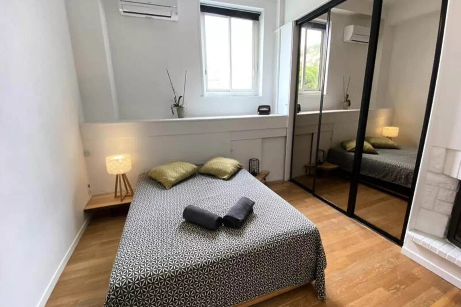 06bx : Superbe Loft - 100m2 - 6 Personnes-Buitenkant zomer