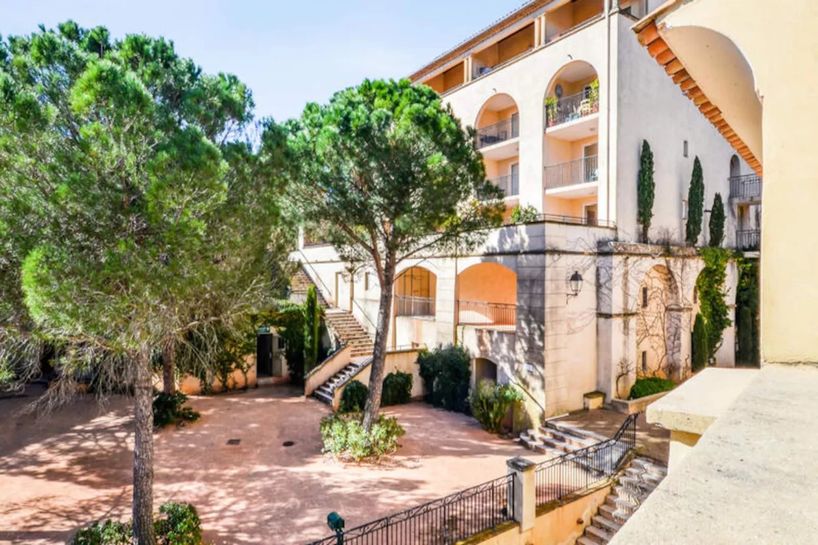 Village Pont Royal en Provence - maeva Home-Image-tags.