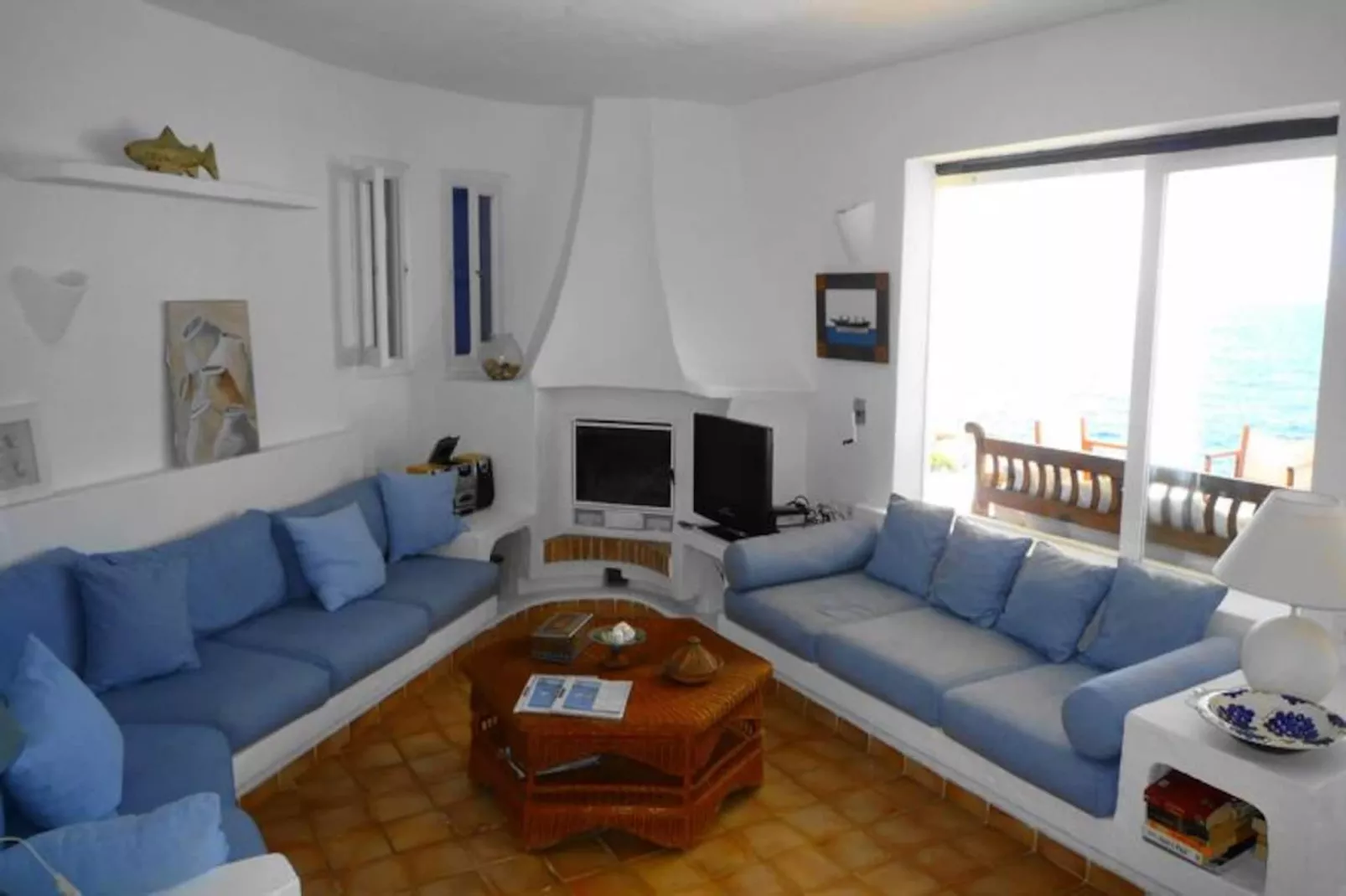 Maison à Binisafuller-Image-tags.