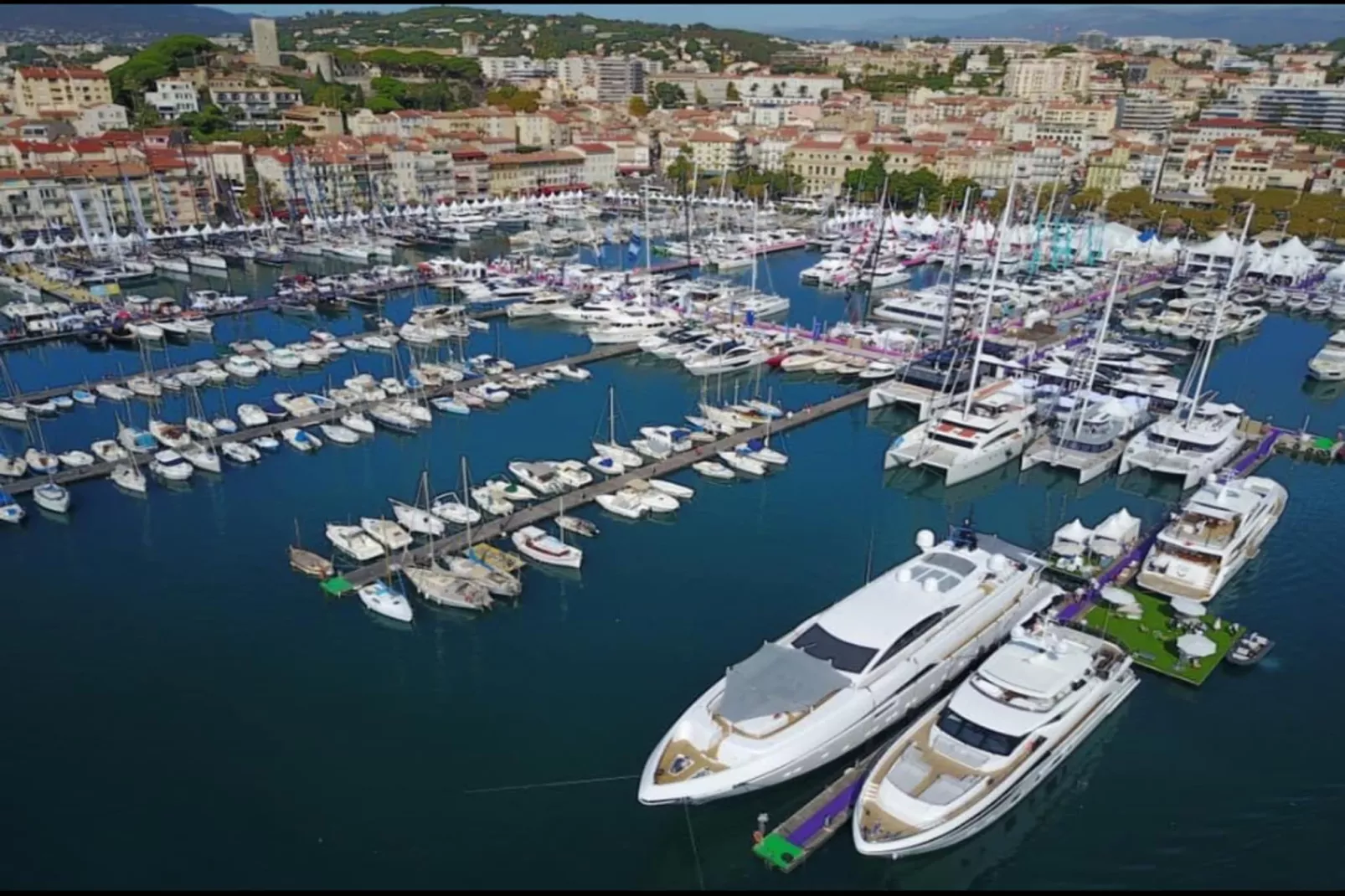 Résidence Bnb Renting Grand Studio Au C&oelig;ur De Cannes, Quartier De La Vieille Ville !-Gebieden zomer 5km