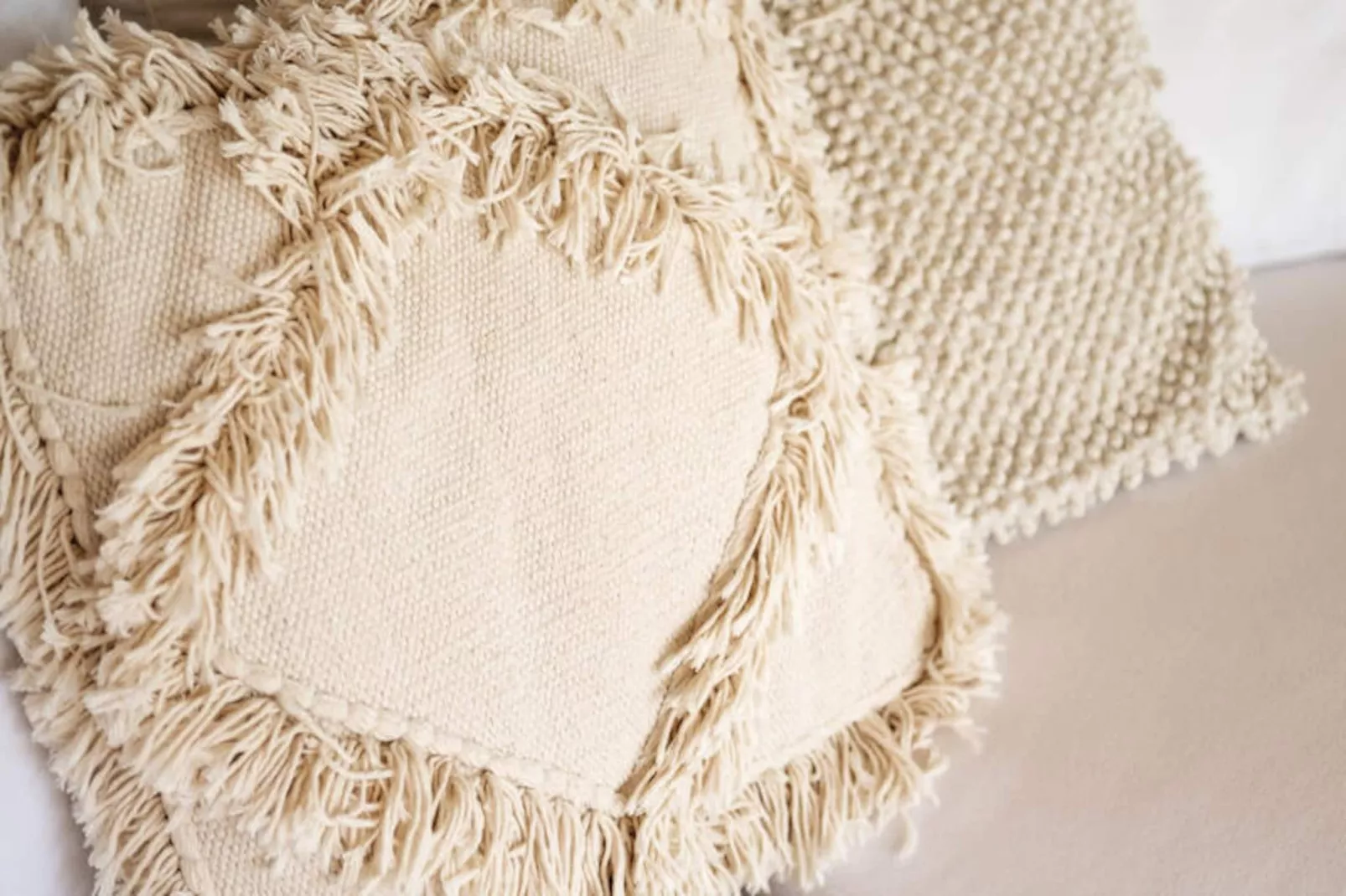 Maison à Son Bou-Image-tags.