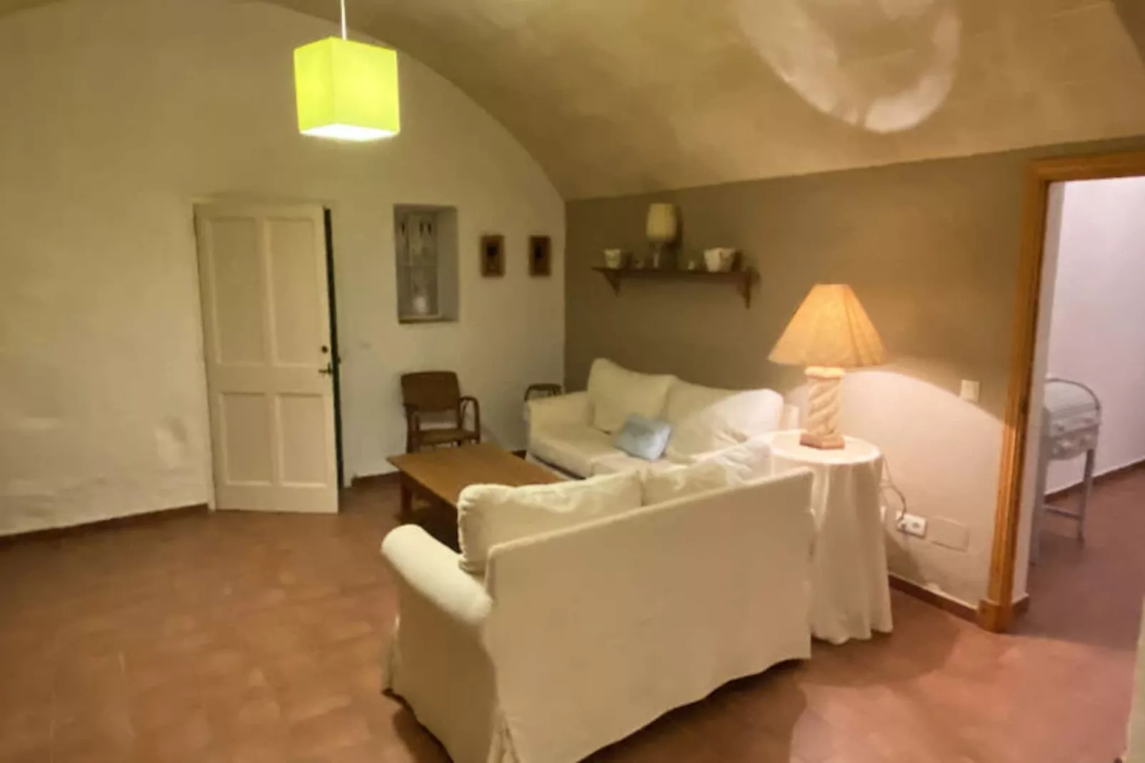 Maison à Son Bou-Image-tags.