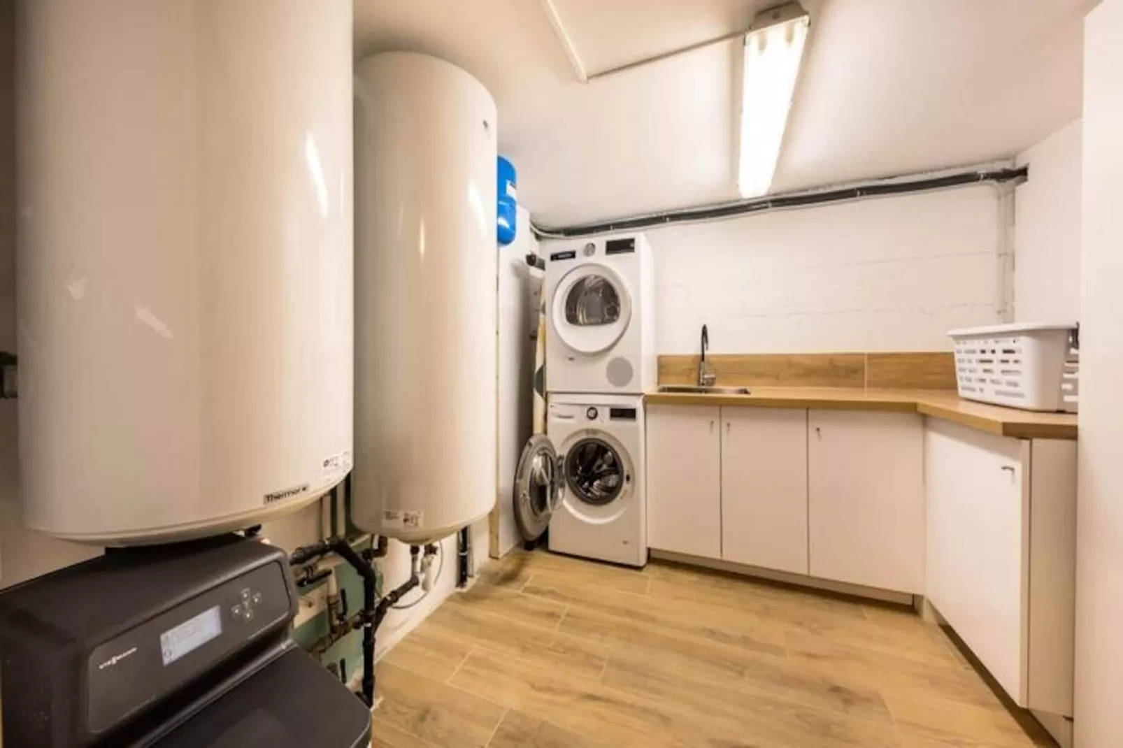 06ak1 - Villa 4 Chambres, Piscine Et Sauna-Image-tags.