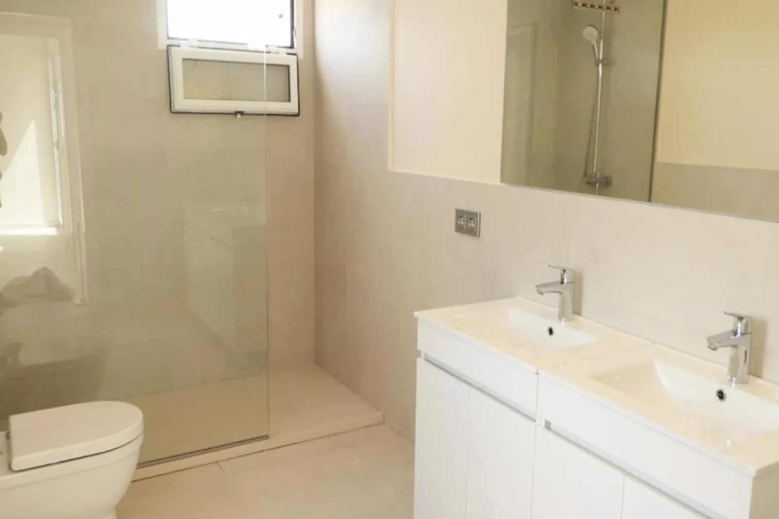 Maison à Binisafuller-Image-tags.