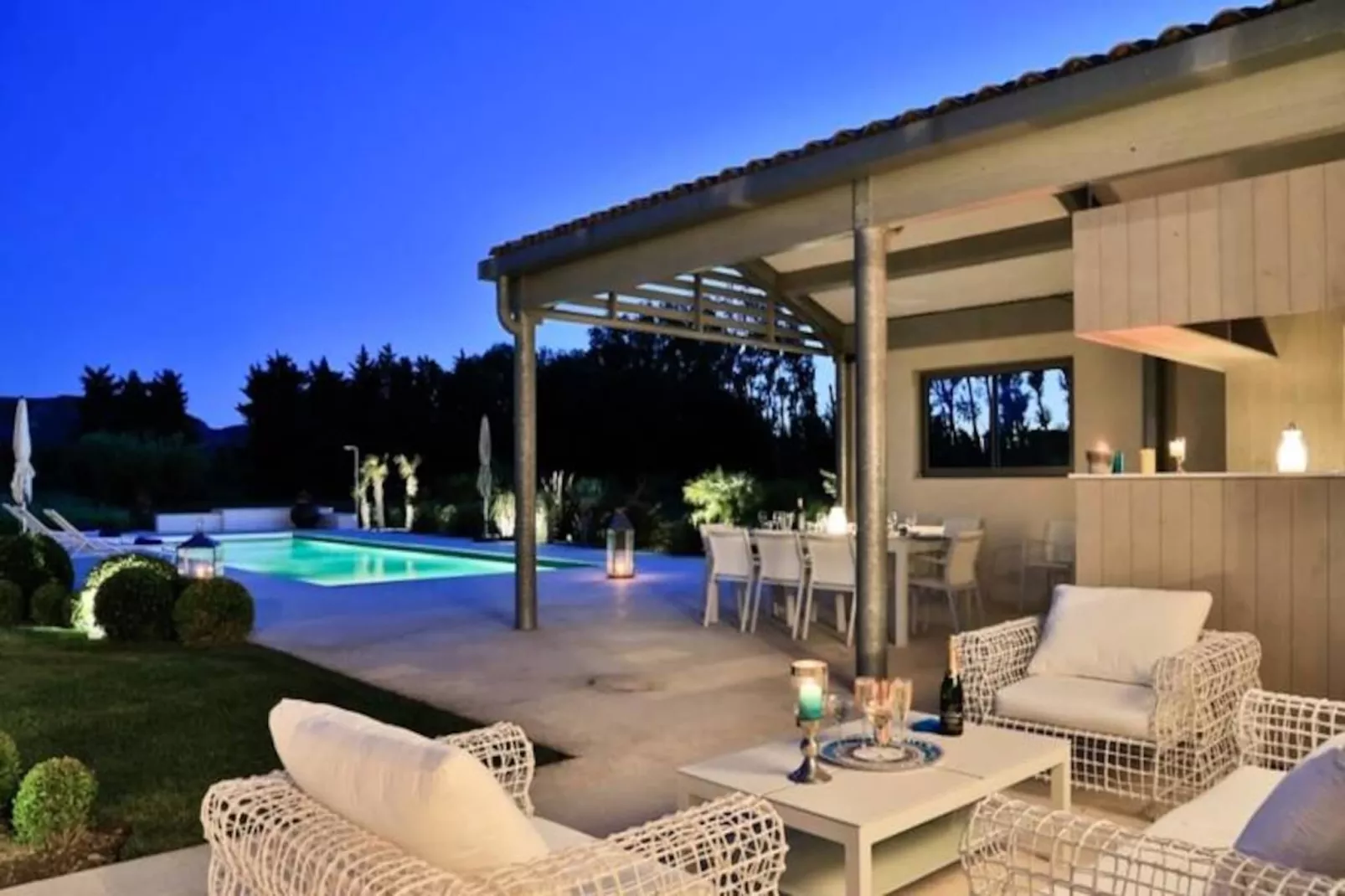 Mas De Pani&egrave;re - Saint Remy De Provence-Image-tags.