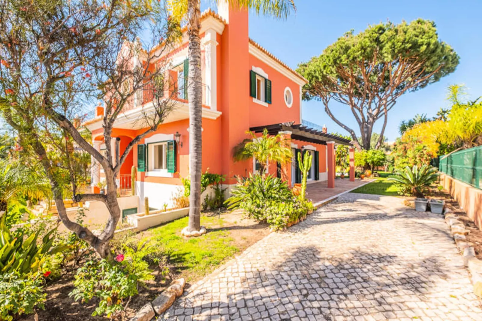 Maison à Quarteira-Niet-getagd