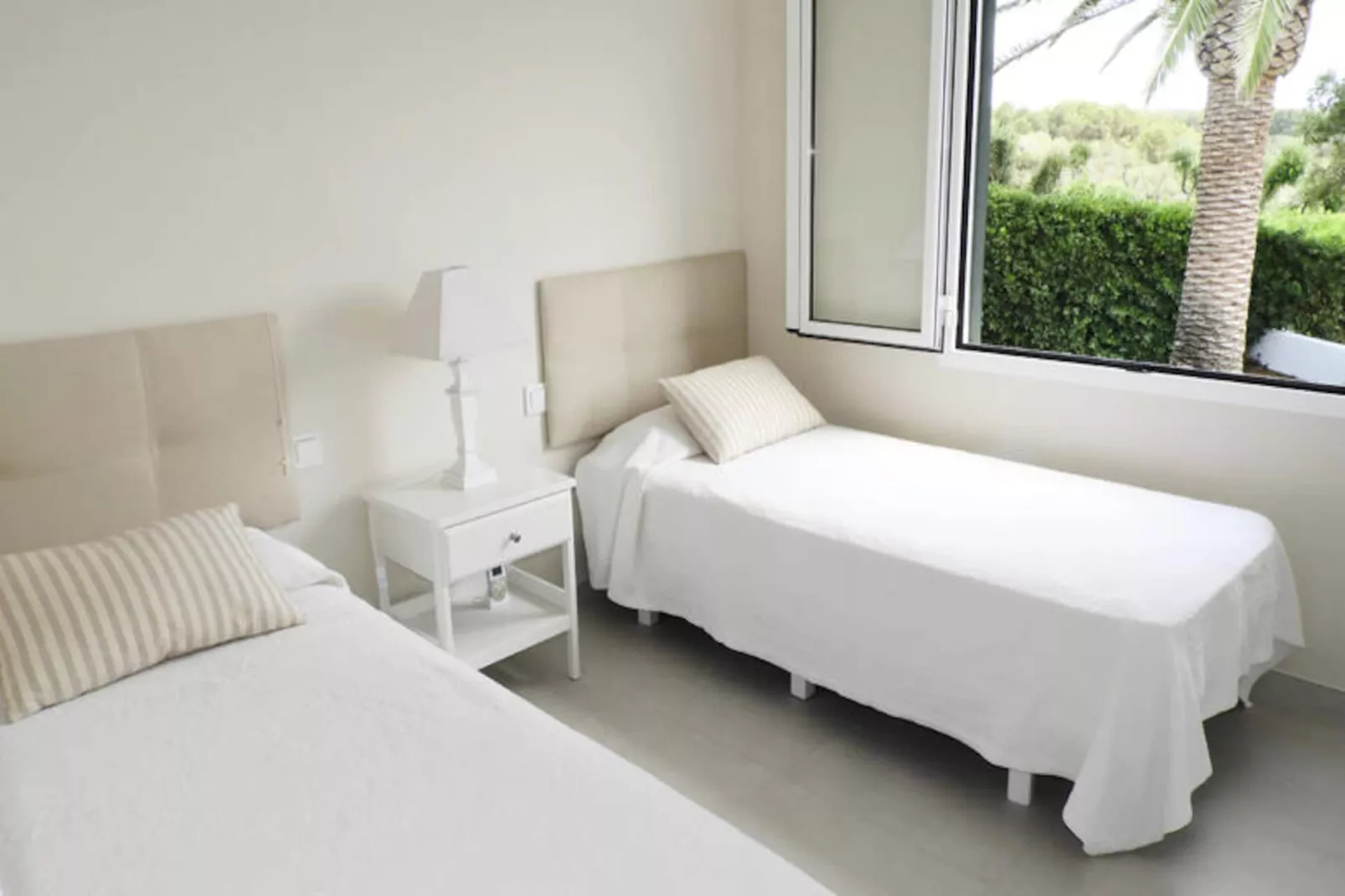 Maison à Binisafuller-Image-tags.