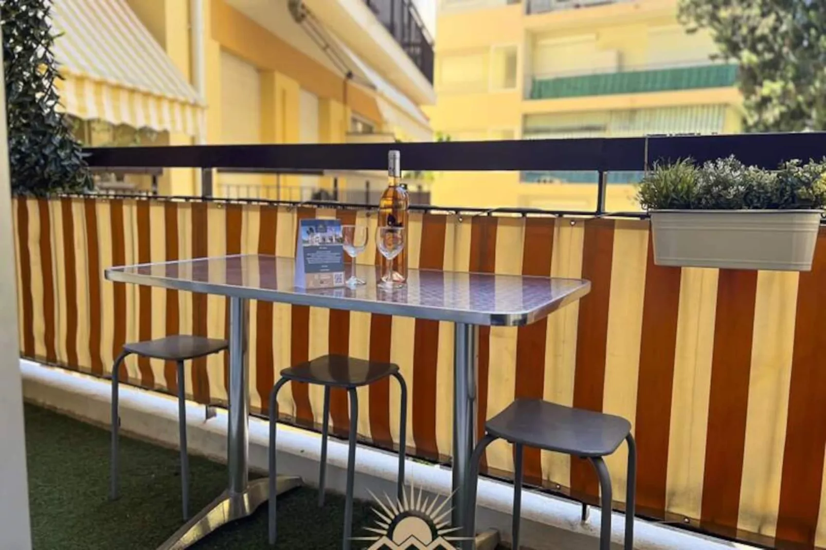 Le Surcouf Appartement Pour 4 By Sunset-Image-tags.