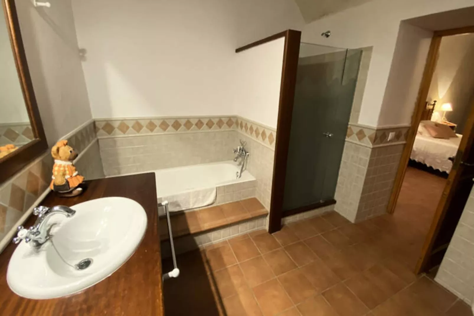 Maison à Son Bou-Image-tags.