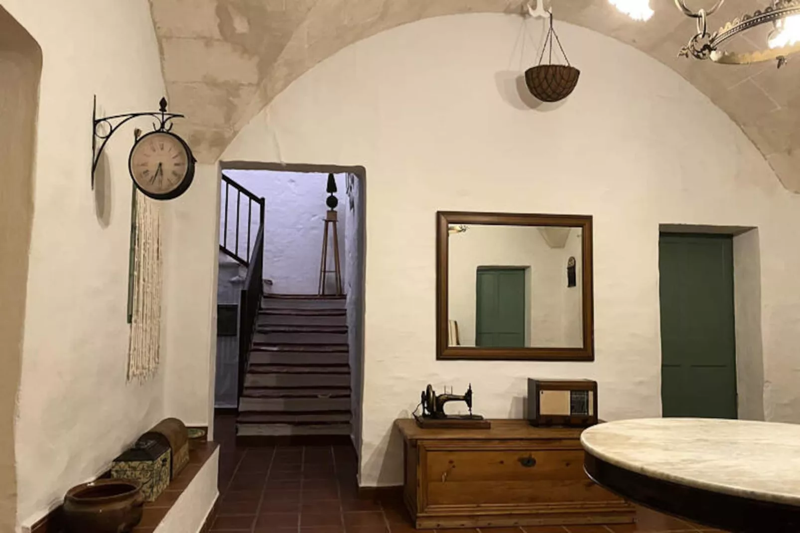 Maison à Son Bou-Image-tags.