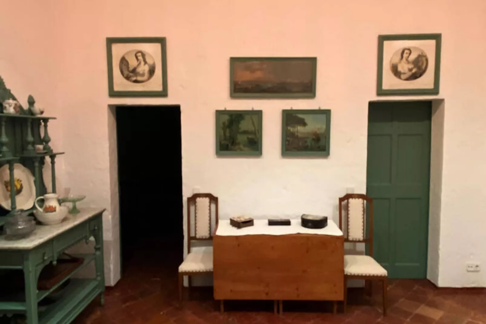 Maison à Son Bou-Image-tags.