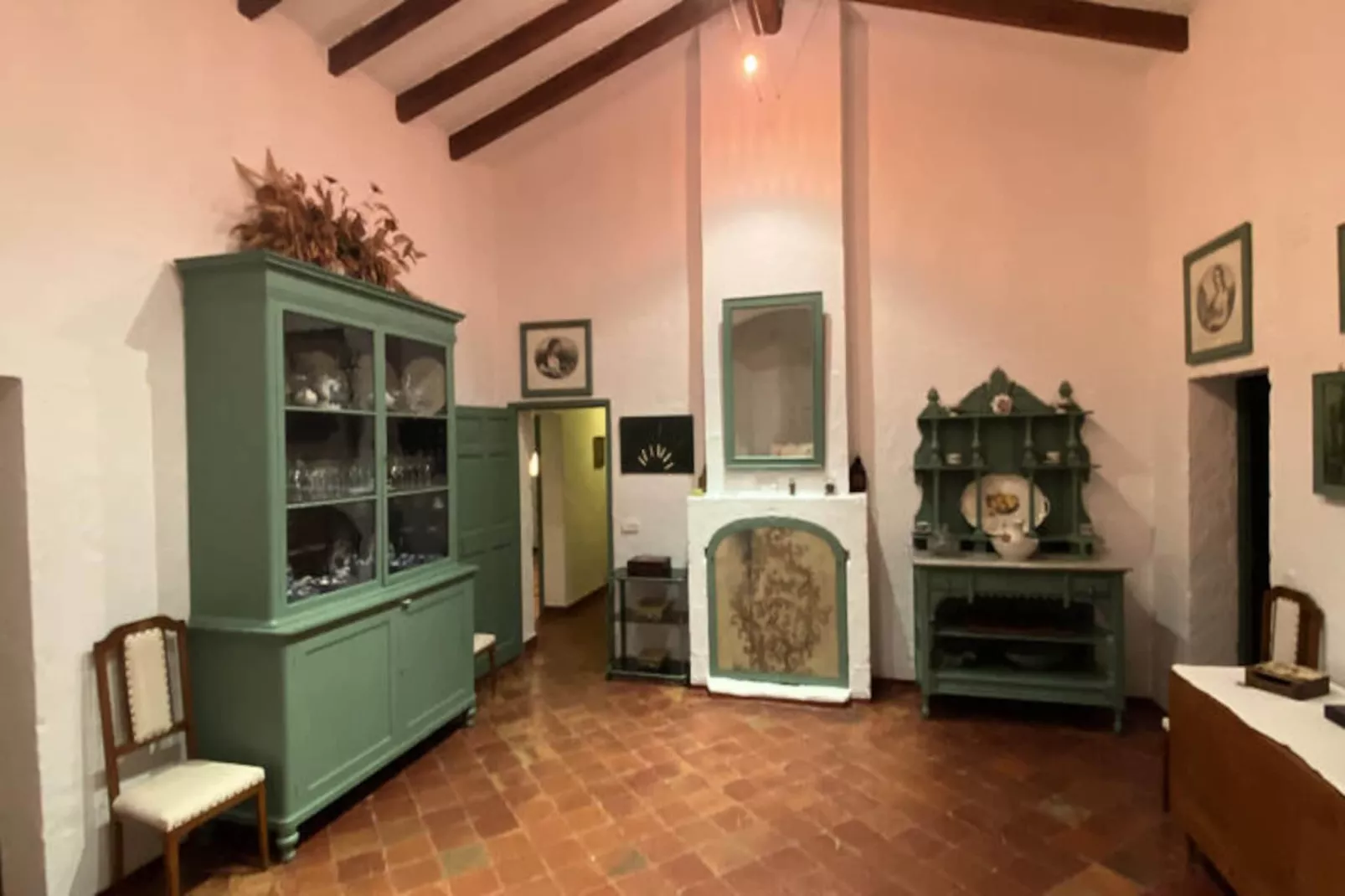 Maison à Son Bou-Image-tags.