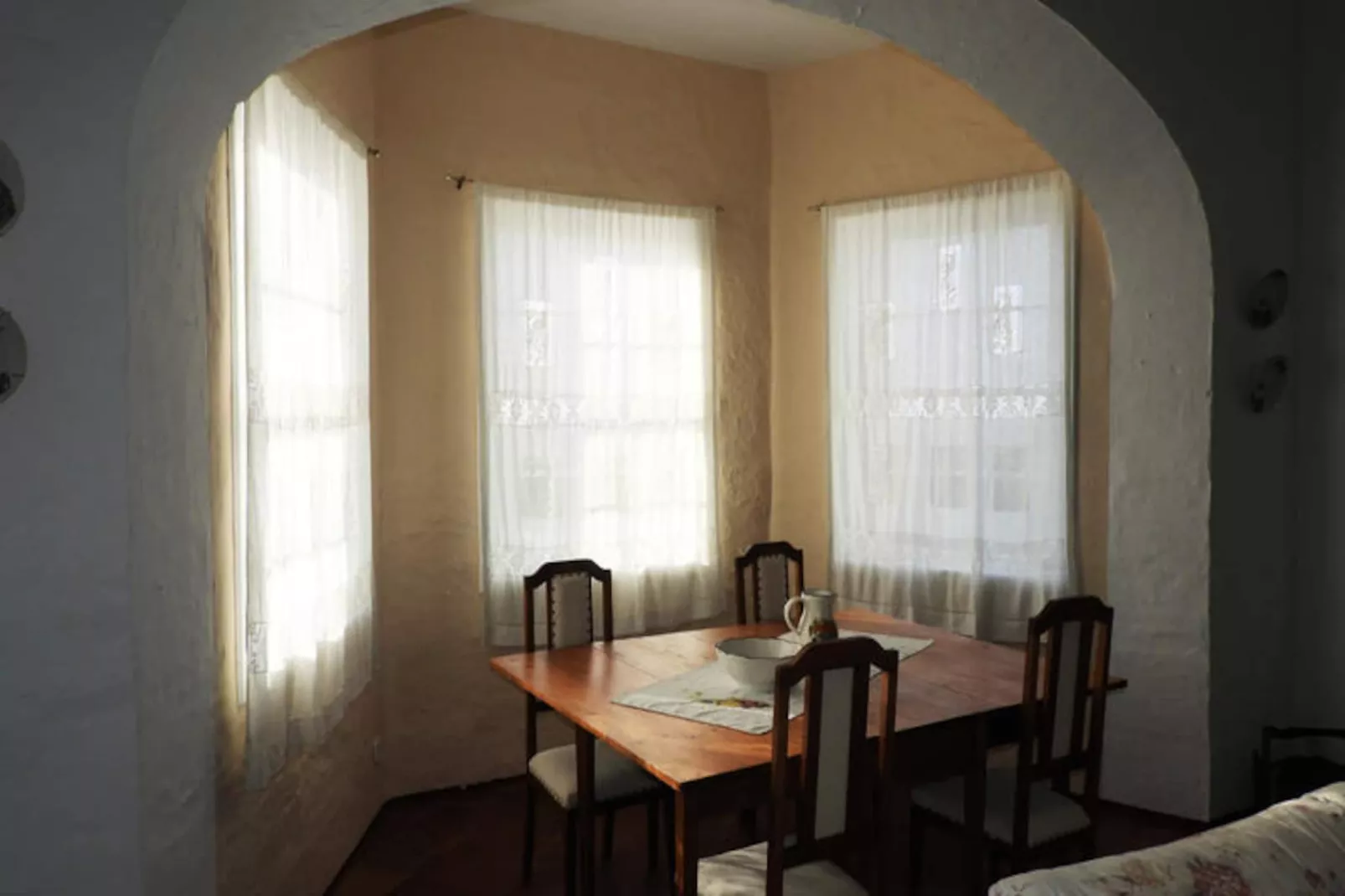 Maison à Son Bou-Image-tags.