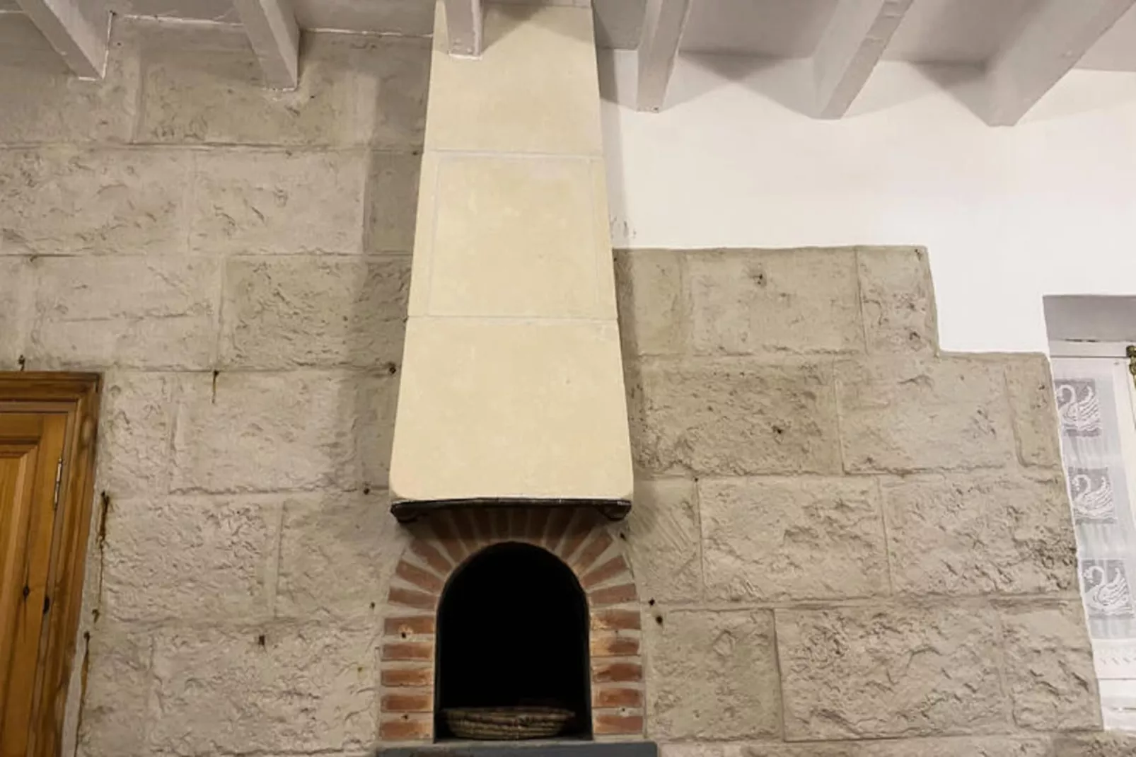 Maison à Son Bou-Image-tags.