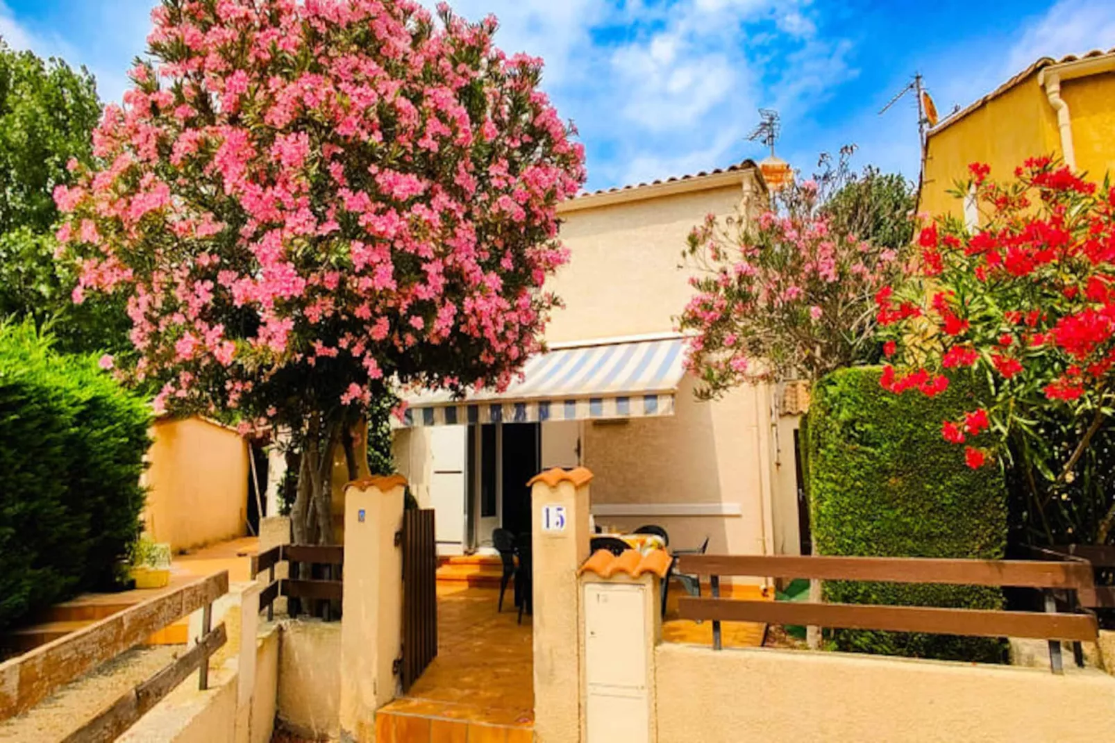 Maison De Vacances Climatis&eacute;e &agrave; 600m De La Plage