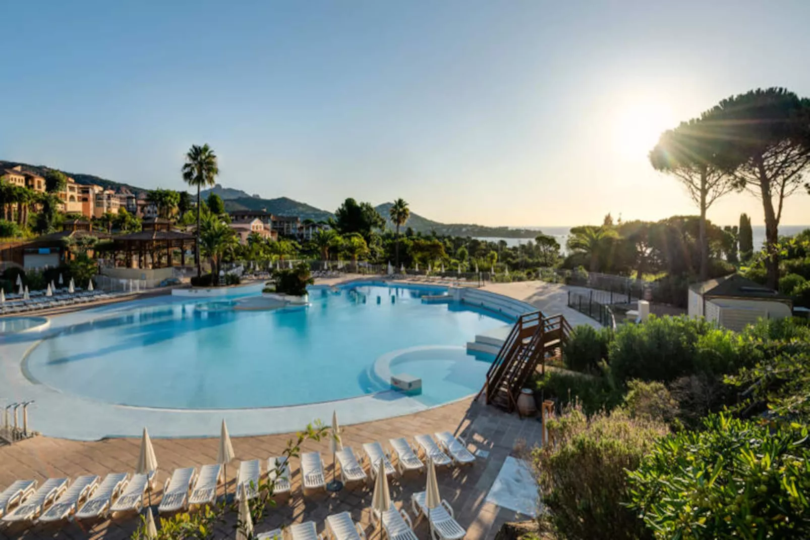 Résidence le Village de Cap Esterel - maeva Home