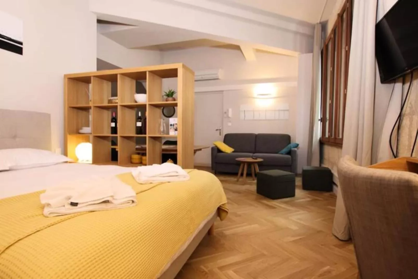 Superbe Appartement Typiquement Bordelais En Hypercentre Pour *4 Personnes*