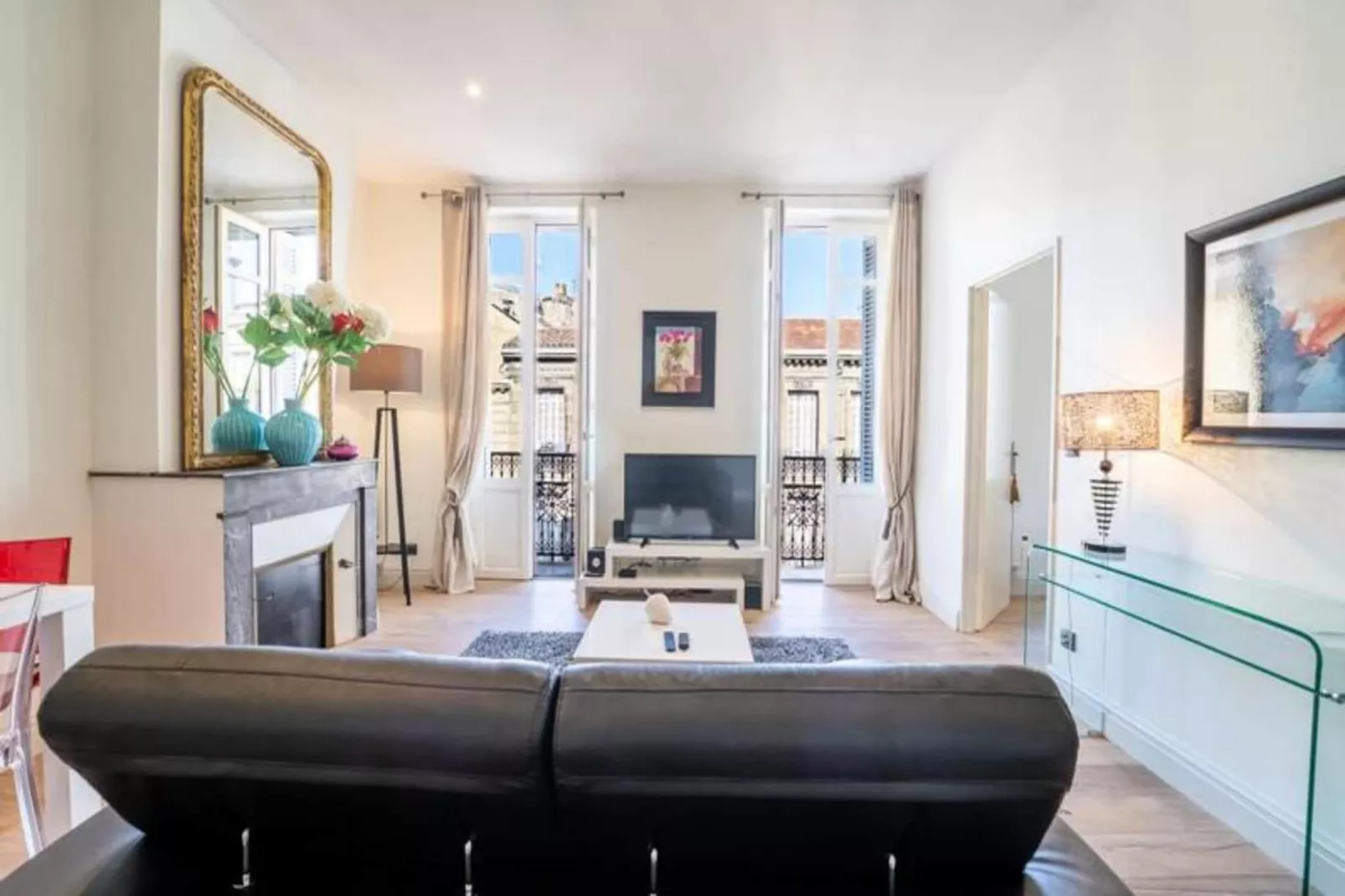 Chaleureux Appartement Au C&oelig;ur Du Quartier Historique Saint-michel