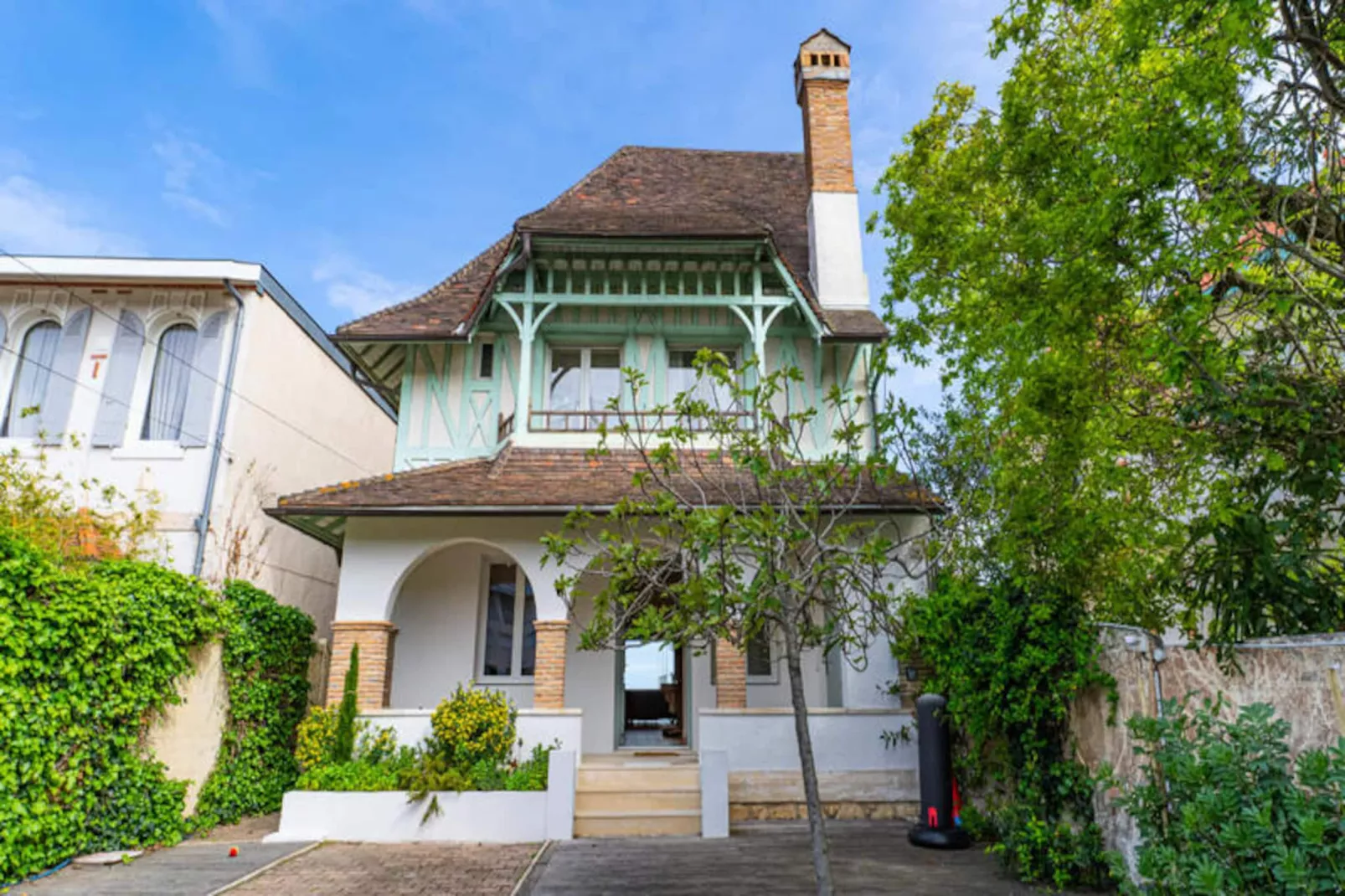 Somptueuse Demeure Arcachonnaise De Caract&egrave;re Avec Acc&egrave;s Direct &agrave; La Plage